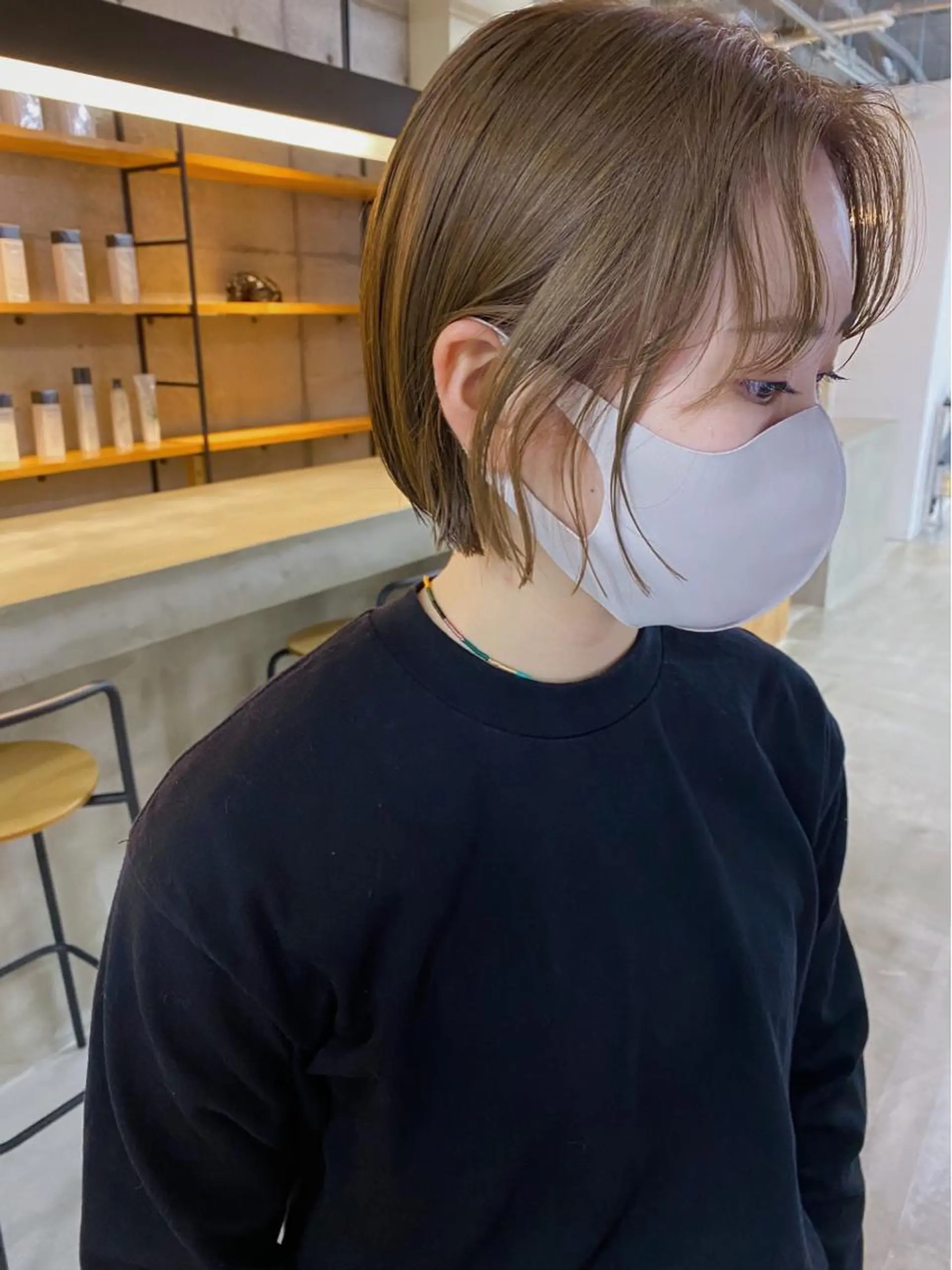 ショート カラー ヘアアレンジ ベージュカラー ボブ son hair HIROEのヘアスタイル