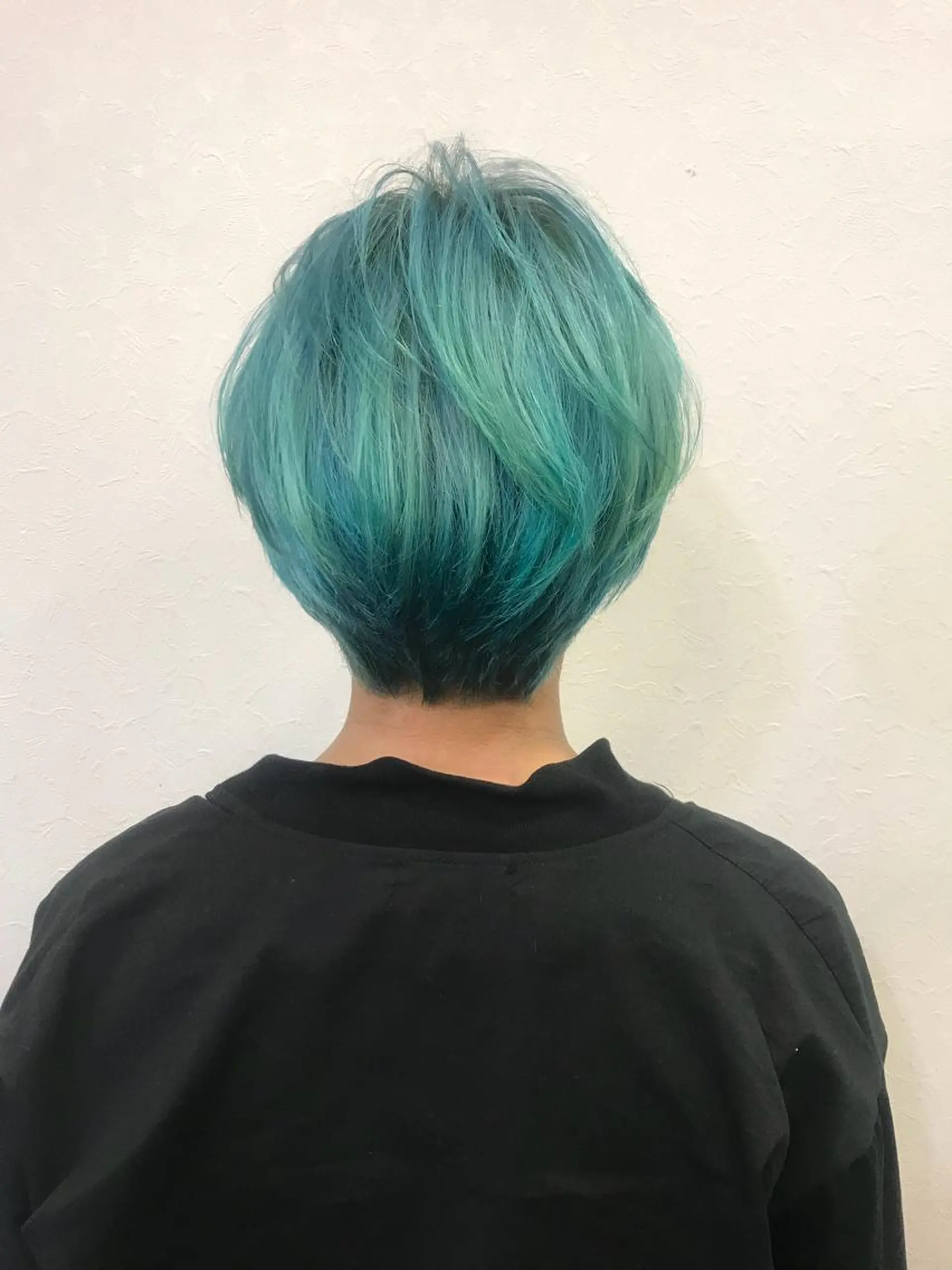 ショート カラー ブルーカラー グラデーションカラー ショートヘア ていねい技術No.1 🌈諏訪 健太のヘアスタイル