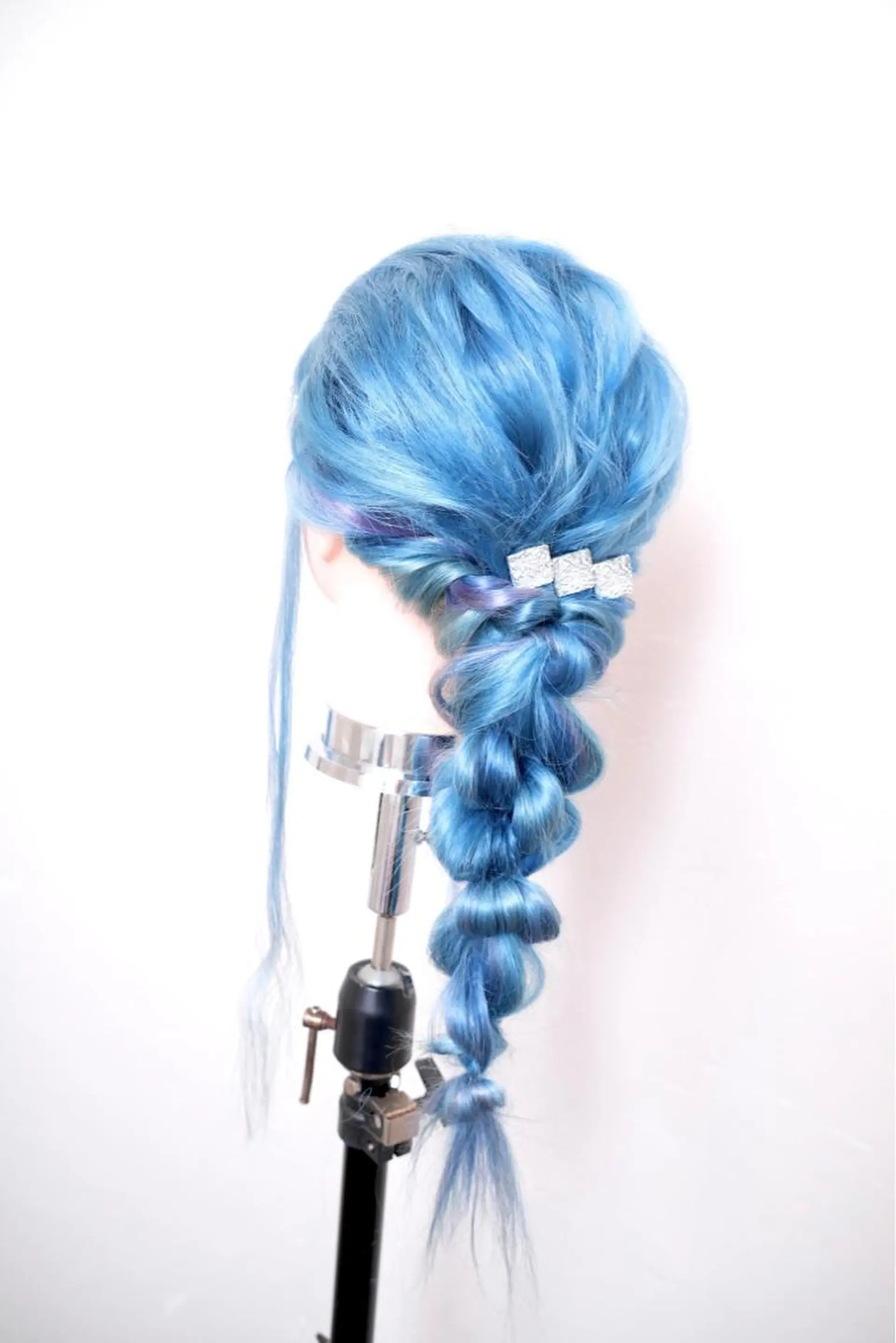 ロング カラー パーマ ヘアアレンジ 推し活専用 【派手髪】飯野ゆかりのヘアスタイル