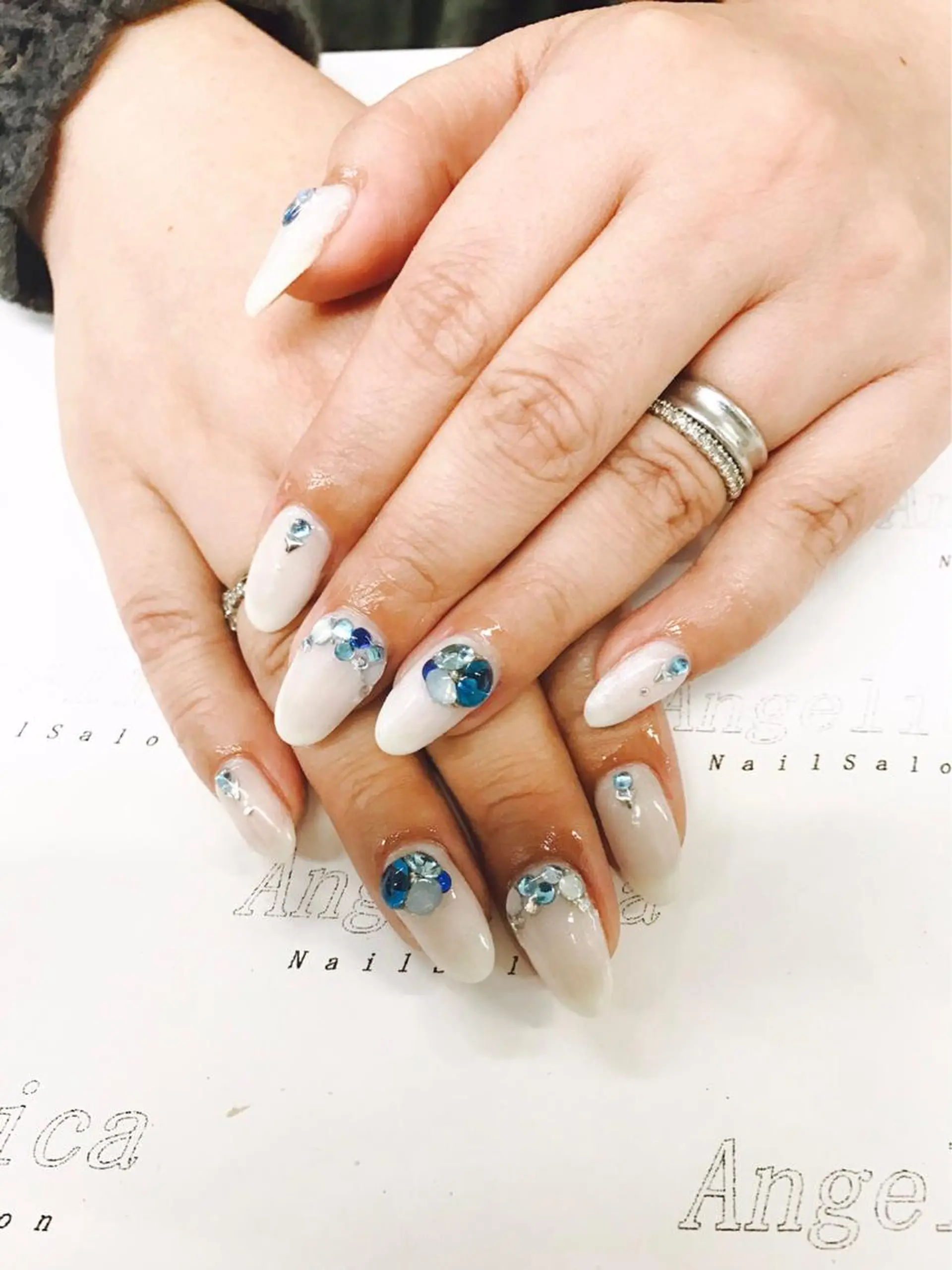 ネイル ハンドネイル Angelica ネイリストのネイルデザイン