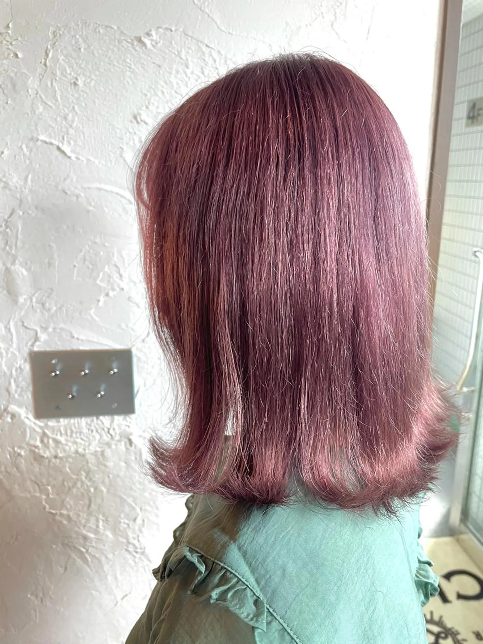 セミロング パープルカラー Canon by flammeum 恵比寿所属・長谷川 ミサキのヘアスタイル