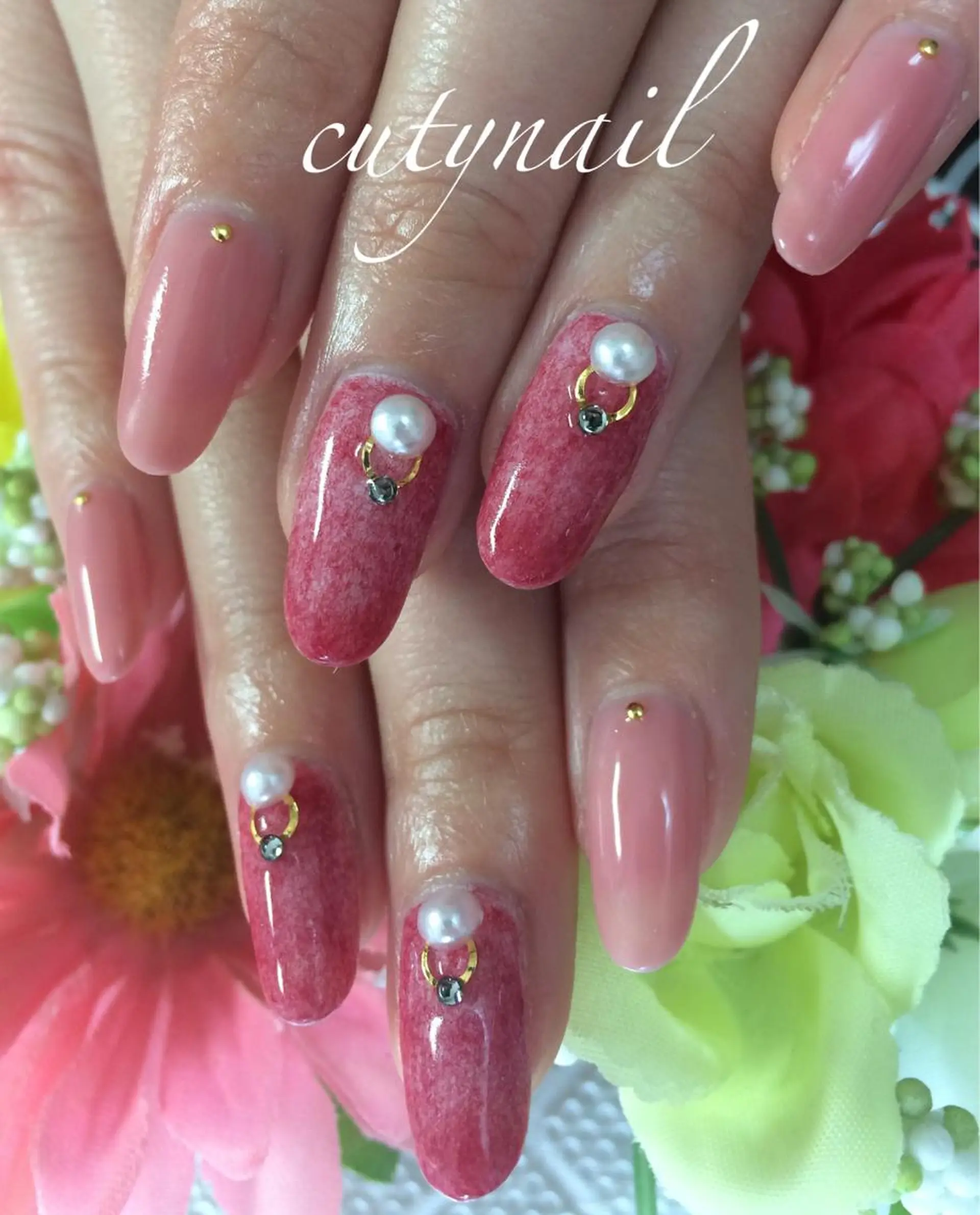ネイル ストーンネイル cuty nailのネイルデザイン