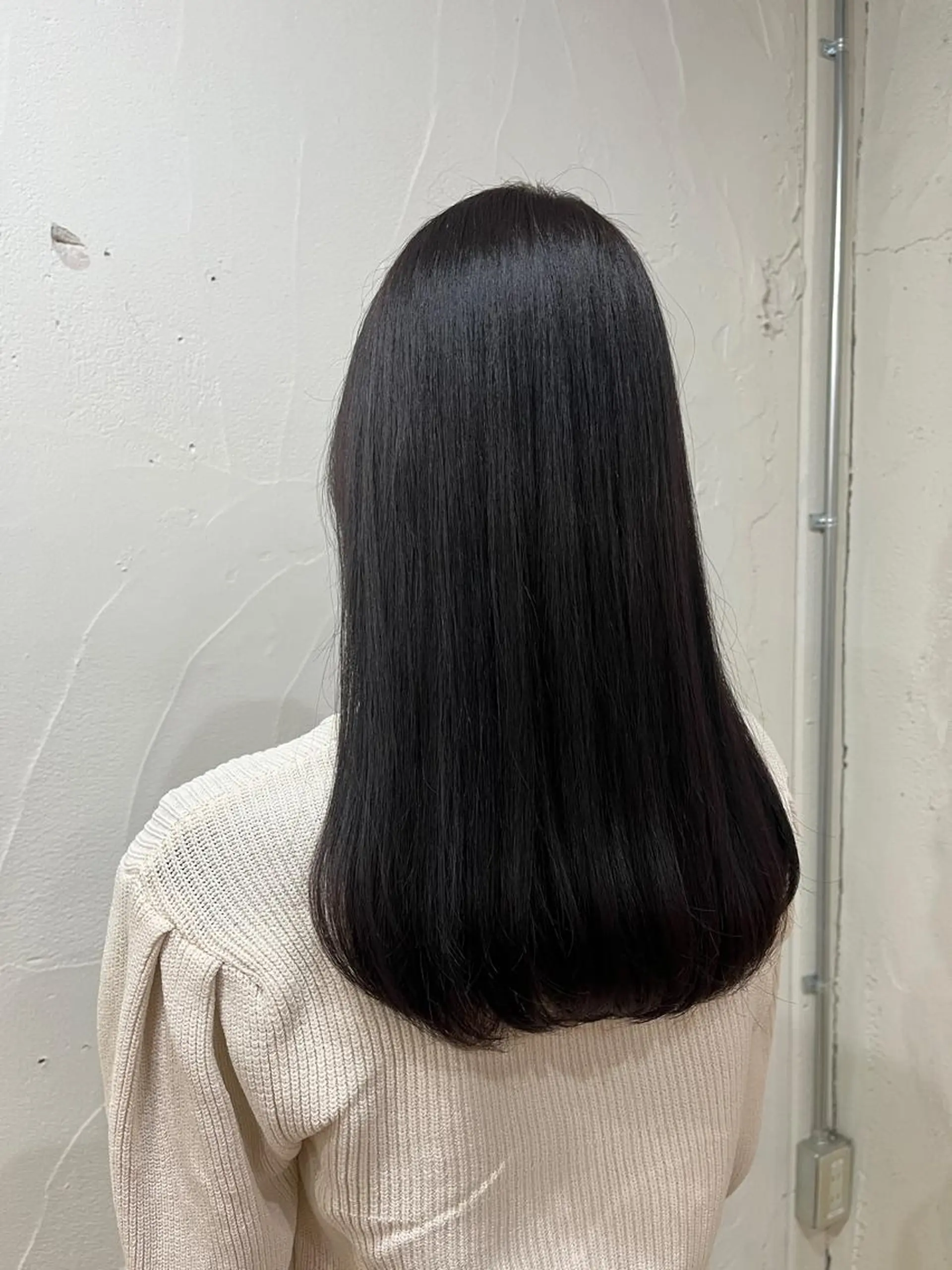 セミロング 縮毛矯正 小顔ショート🦋 八巻ちさとのヘアスタイル