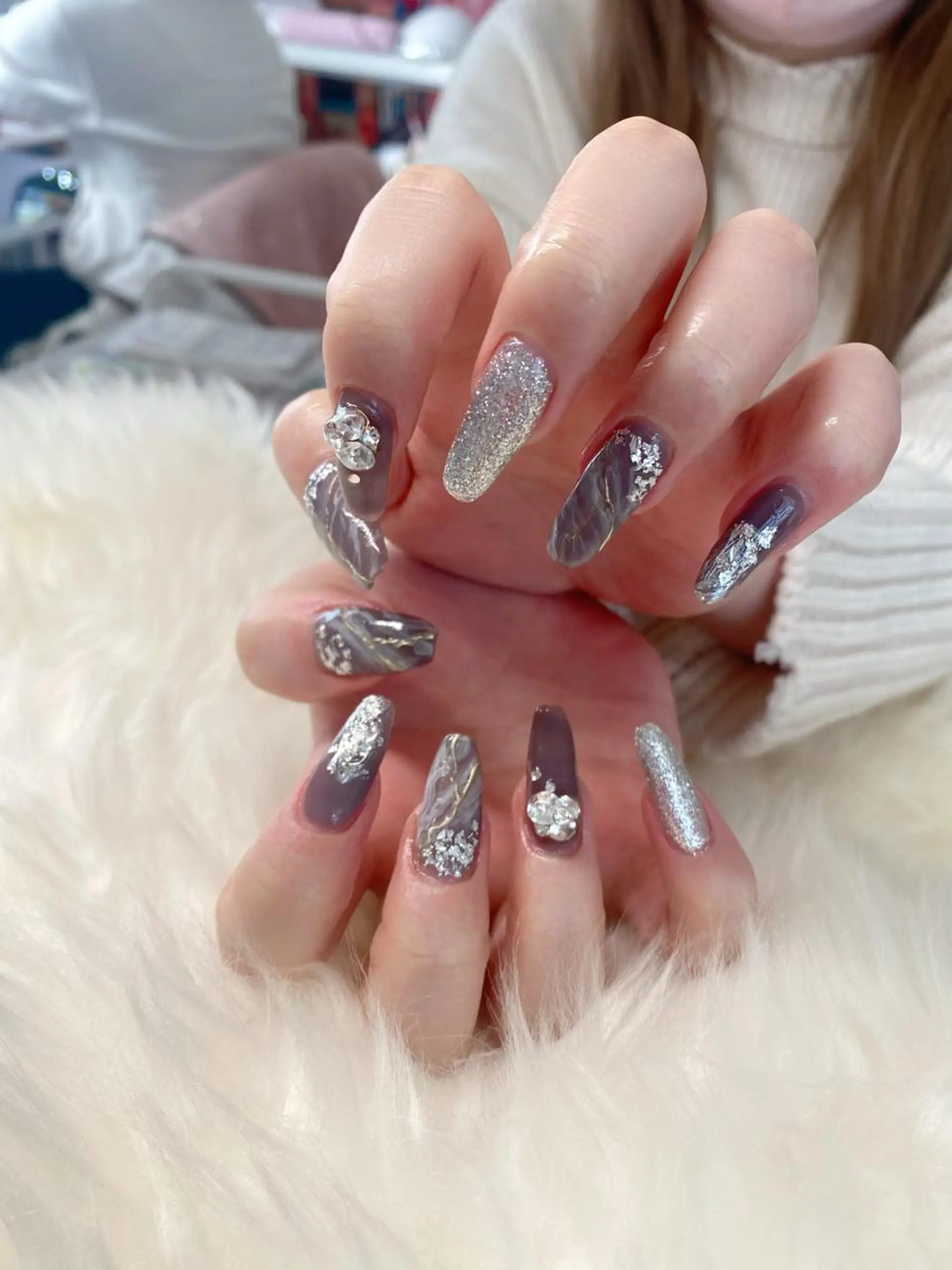 ロング ハンドネイル ハンドケア 💜MIYA nail川崎店のネイルデザイン