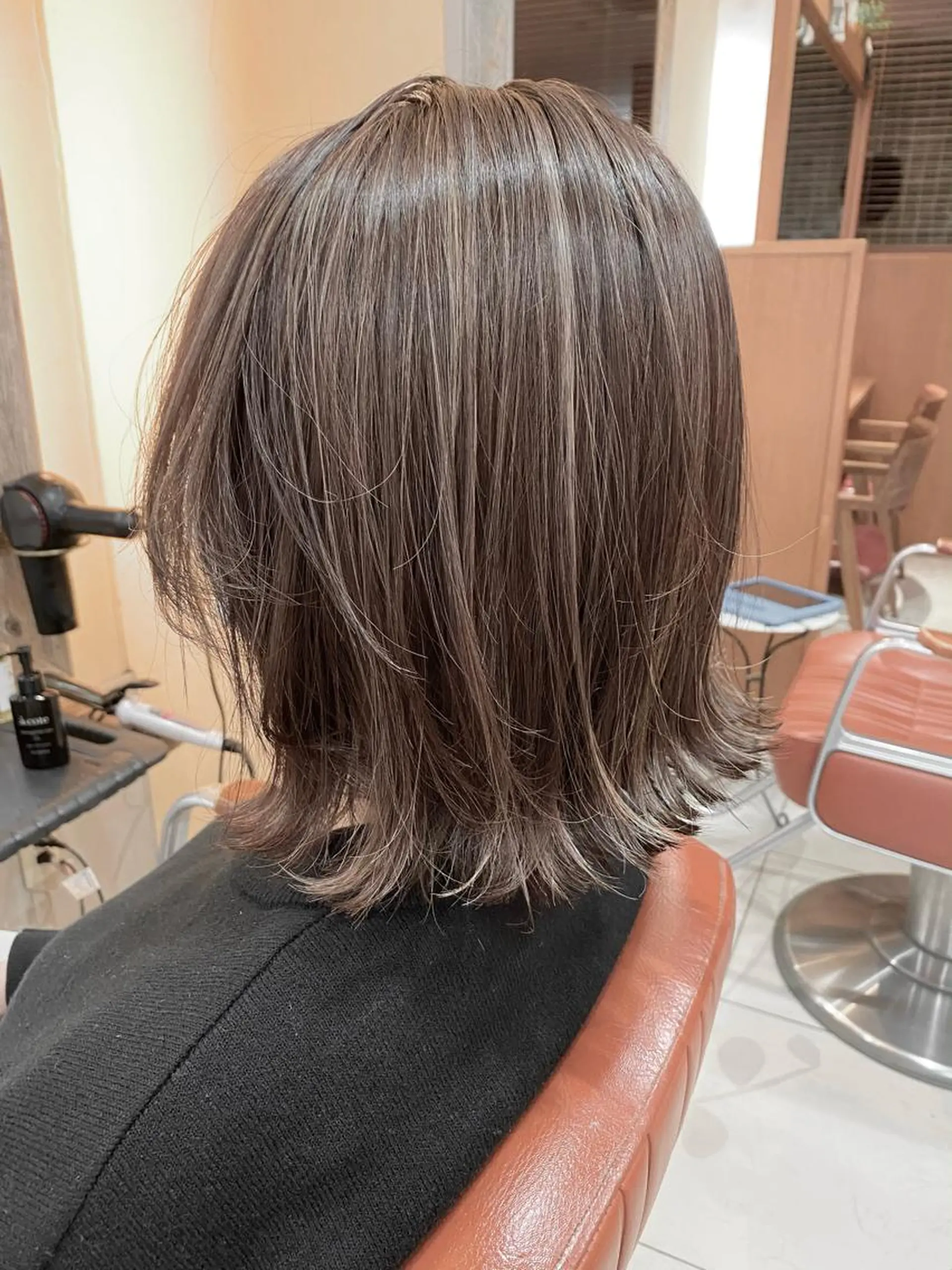 ミディアム カラー ミディアムパーマ ブリーチ 透明感カラー ハイライトカラー ボブ 増子 幹樹のヘアスタイル