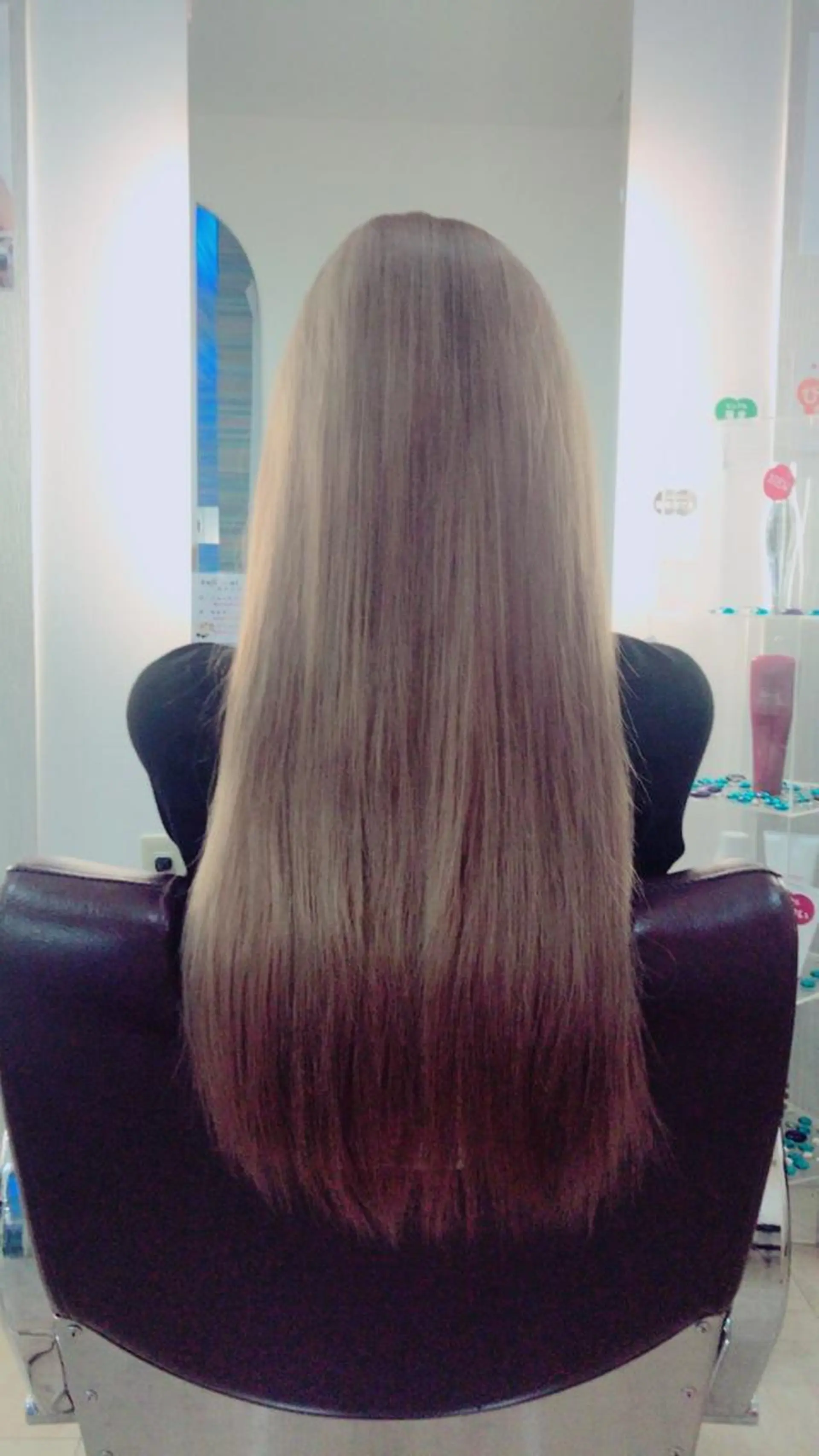 ロング カラー ブリーチ 松本 菜那のヘアスタイル