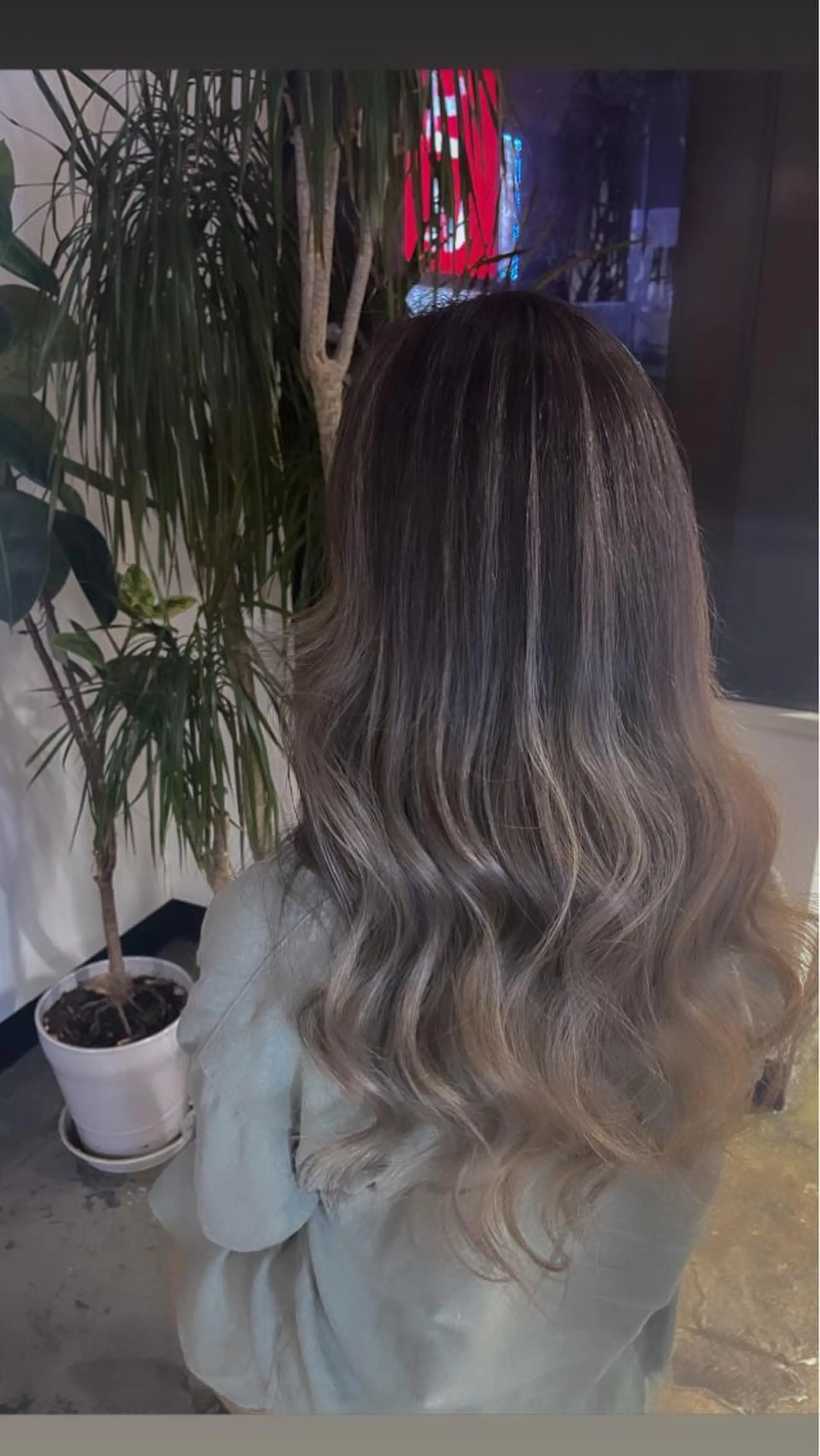 カラー バレイヤージュ グラデーションカラー ハイライトカラー ヘアカラー ヘアローラン所属・💕 manaka🌺のヘアスタイル