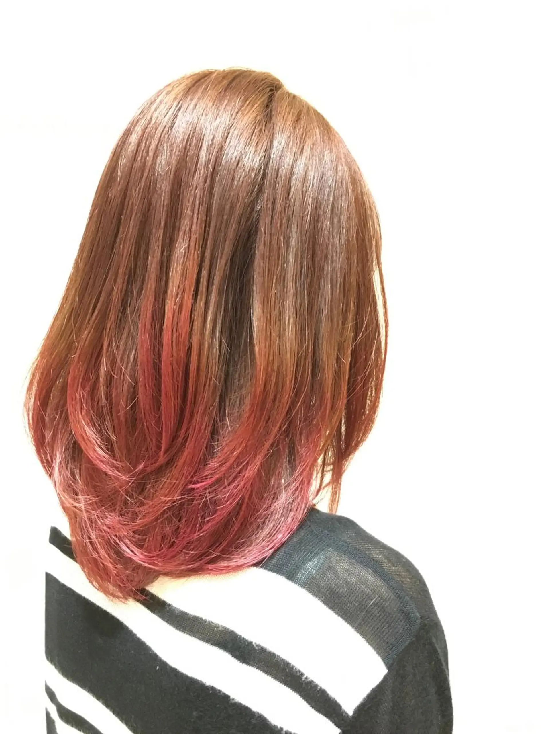 ミディアム カラー hair relaxation rire所属・横田 大輝のヘアスタイル