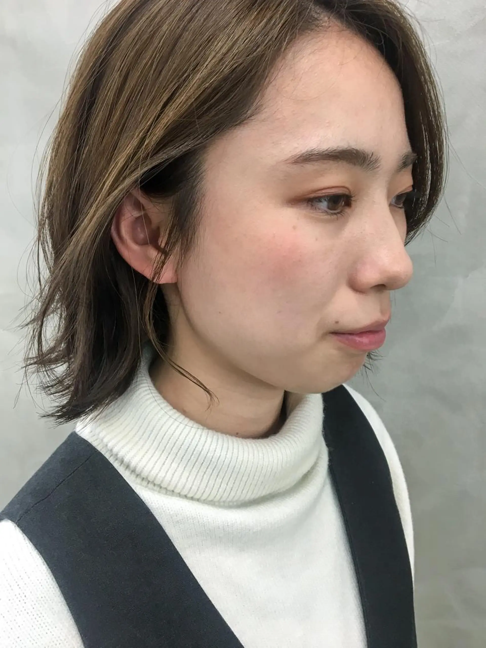 カラー 切りっぱなしボブ ベージュカラー ボブ 外国人風カラー SEED&beauty byFLAT所属・ヘッドスパ (女性限定)🍋モエのヘアスタイル