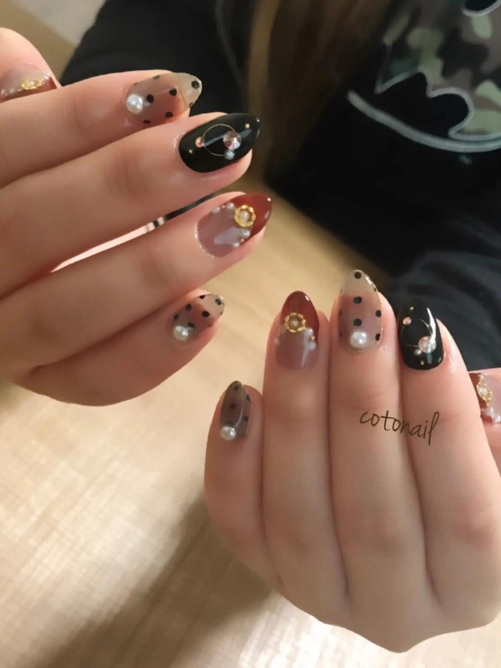 ロング ネイル ツメトマツゲ .のネイルデザイン