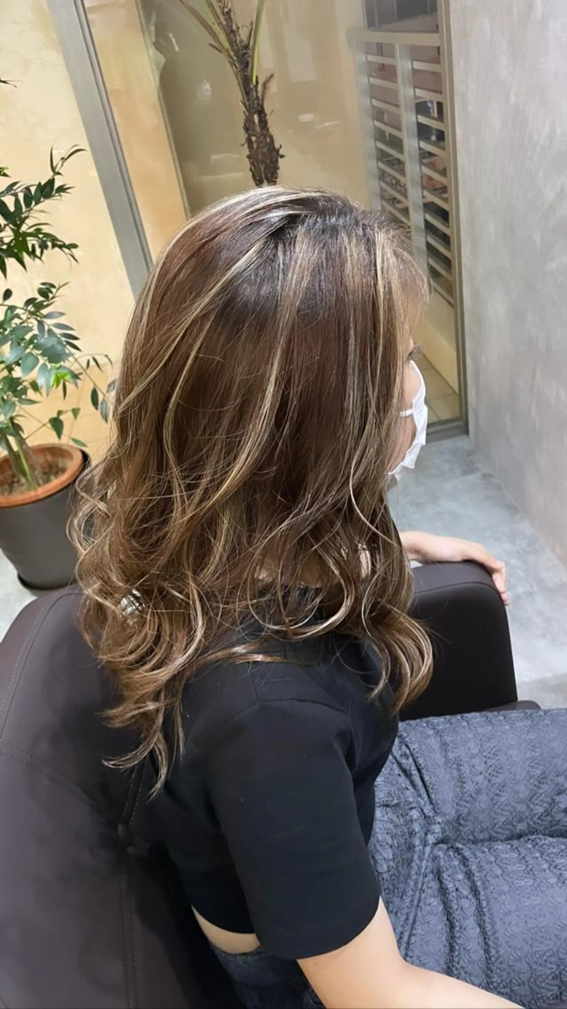 セミロング アッシュ 韓国風カラー ボブ ハイライト 韓国風ヘア ヘアカラー and K所属・and K 那覇小禄店のヘアスタイル