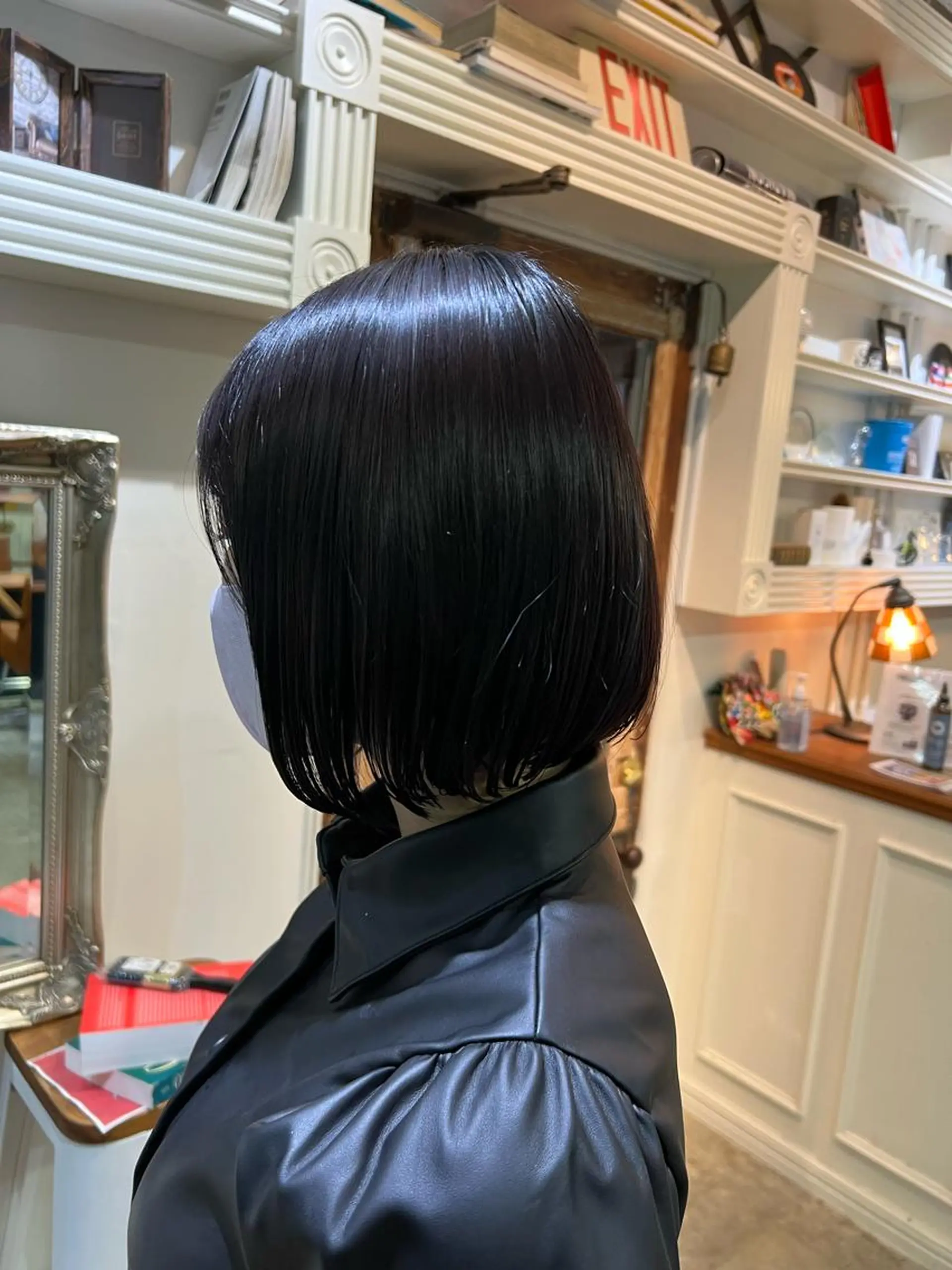 ショート カラー ブリーチ ブリーチなしカラー バイオレットカラー オカベ ショウマのヘアスタイル