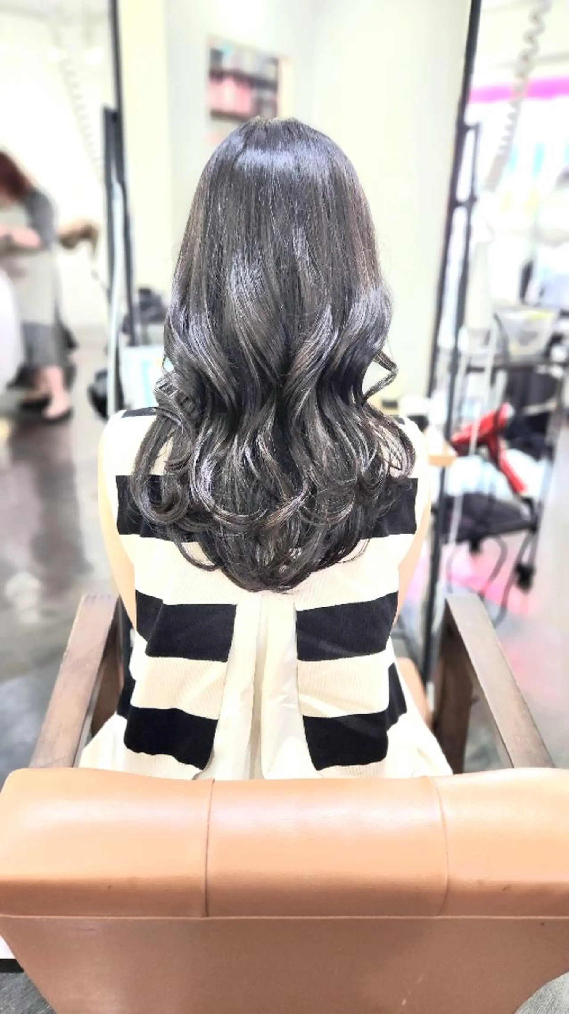 セミロング 髪質改善 縮毛矯正 トリートメント 酸熱トリートメント カット ヘアカラー トリートメント ヒロセ シュウジのヘアスタイル