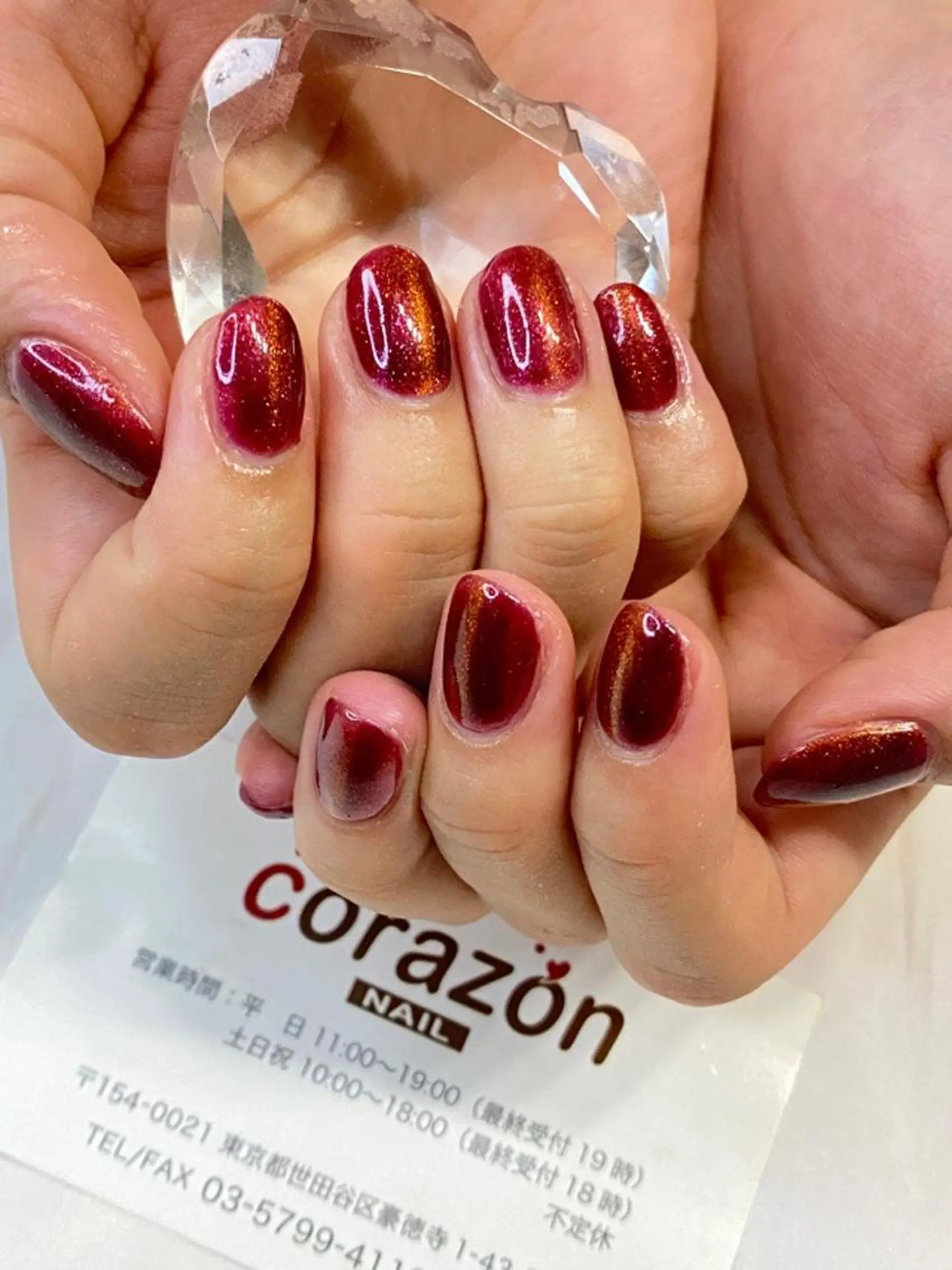 ネイル アートネイル ジェルネイル マグネットネイル ワンカラーネイル 赤色 ハンドネイル corazon所属・ネイリスト aicoのネイルデザイン