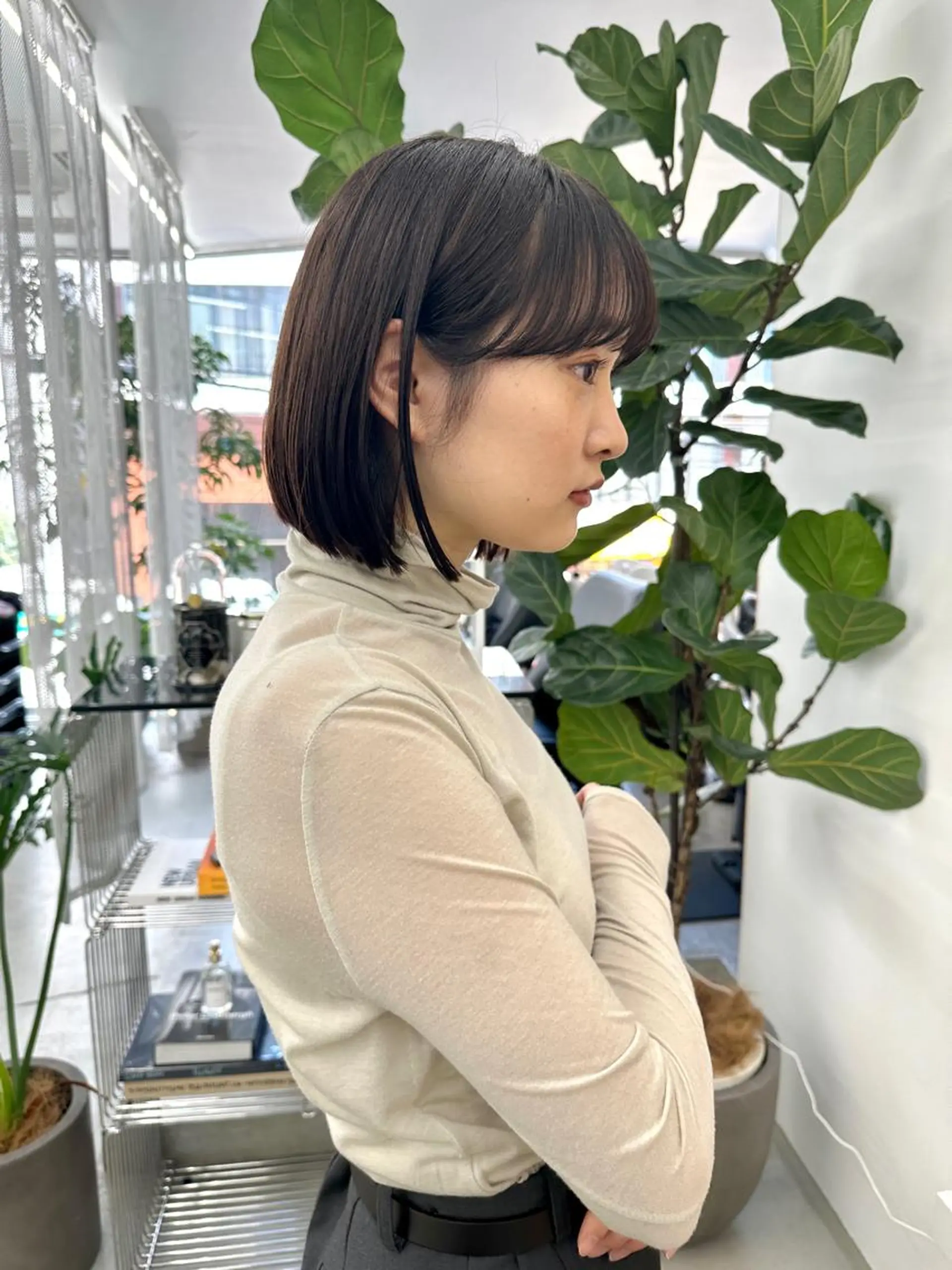 ショート カラー 透明感カラー オリーブカラー ボブ カット ヘアカラー トリートメント ボブ/レイヤー/ケア パーマ/リュウタのヘアスタイル