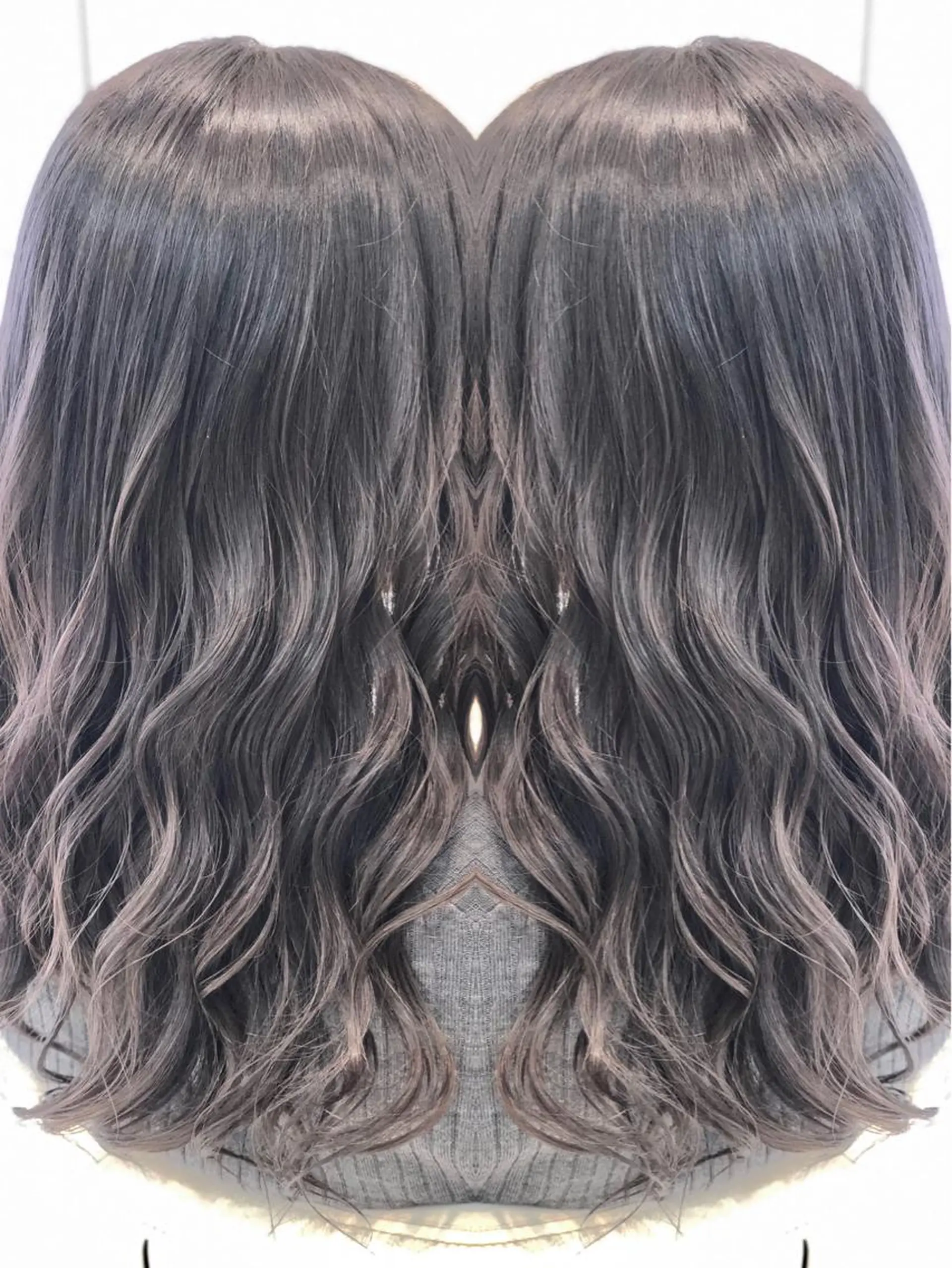 ロング カラー ブリーチ ケアブリーチ 透明感カラー グレージュ ハイライトカラー 永島 桜のヘアスタイル