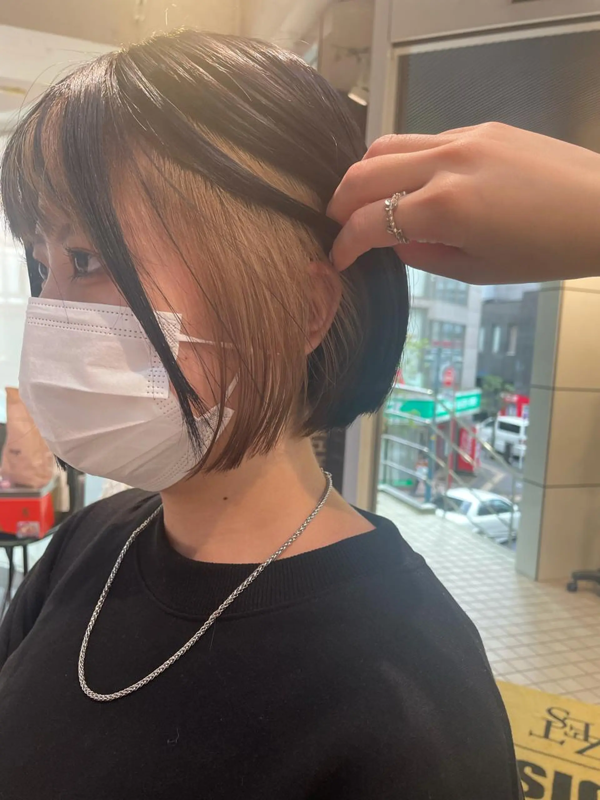 ショート カラー ベージュカラー 黒髪 ハイトーンカラー インナーカラー ヘアカラー トリートメント 韓国ヘア🦋 MIYUのヘアスタイル