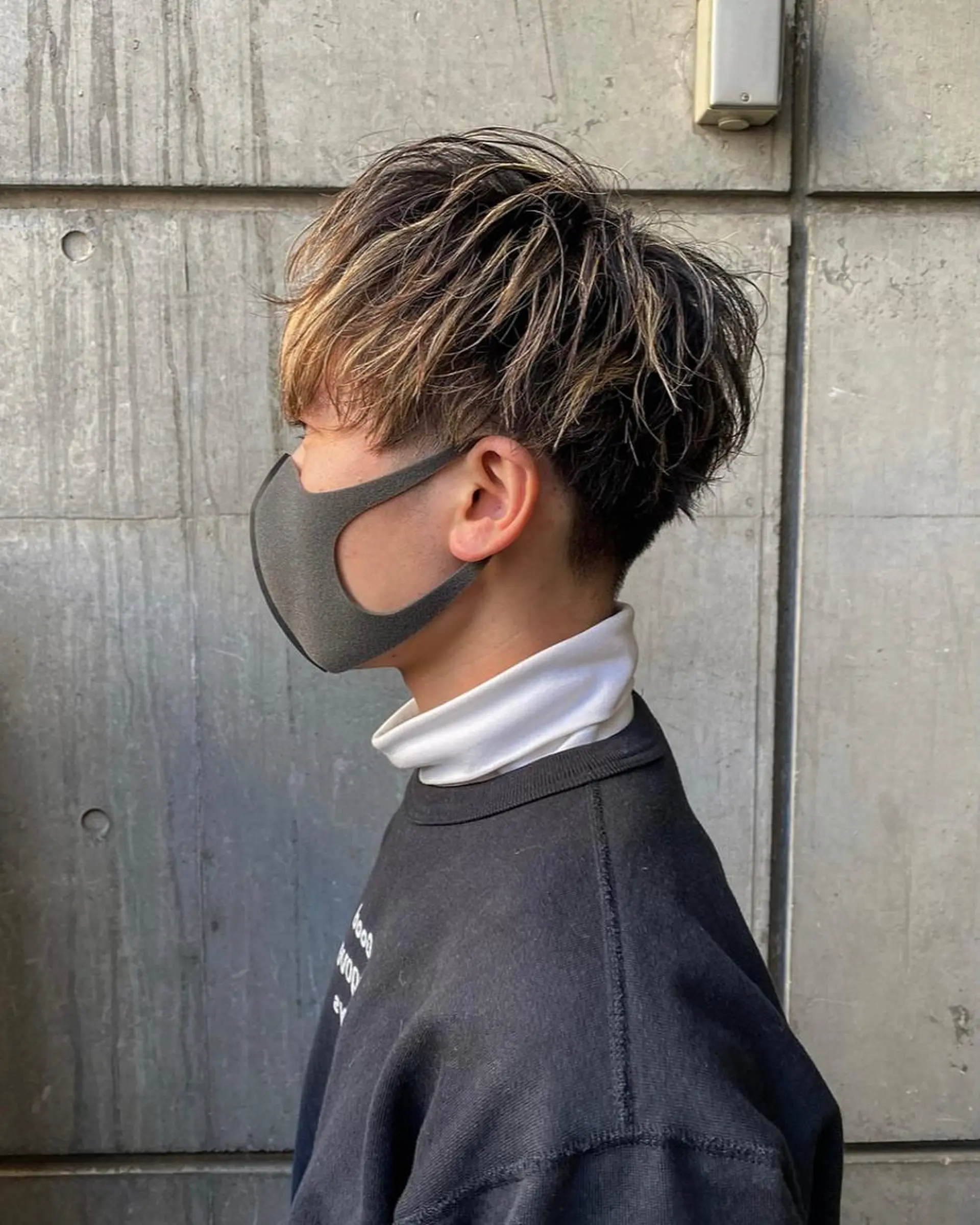 ショート カラー メンズ マッシュ 刈り上げ カット mai🤍縮毛酸性ス トレート/アイリストのヘアスタイル