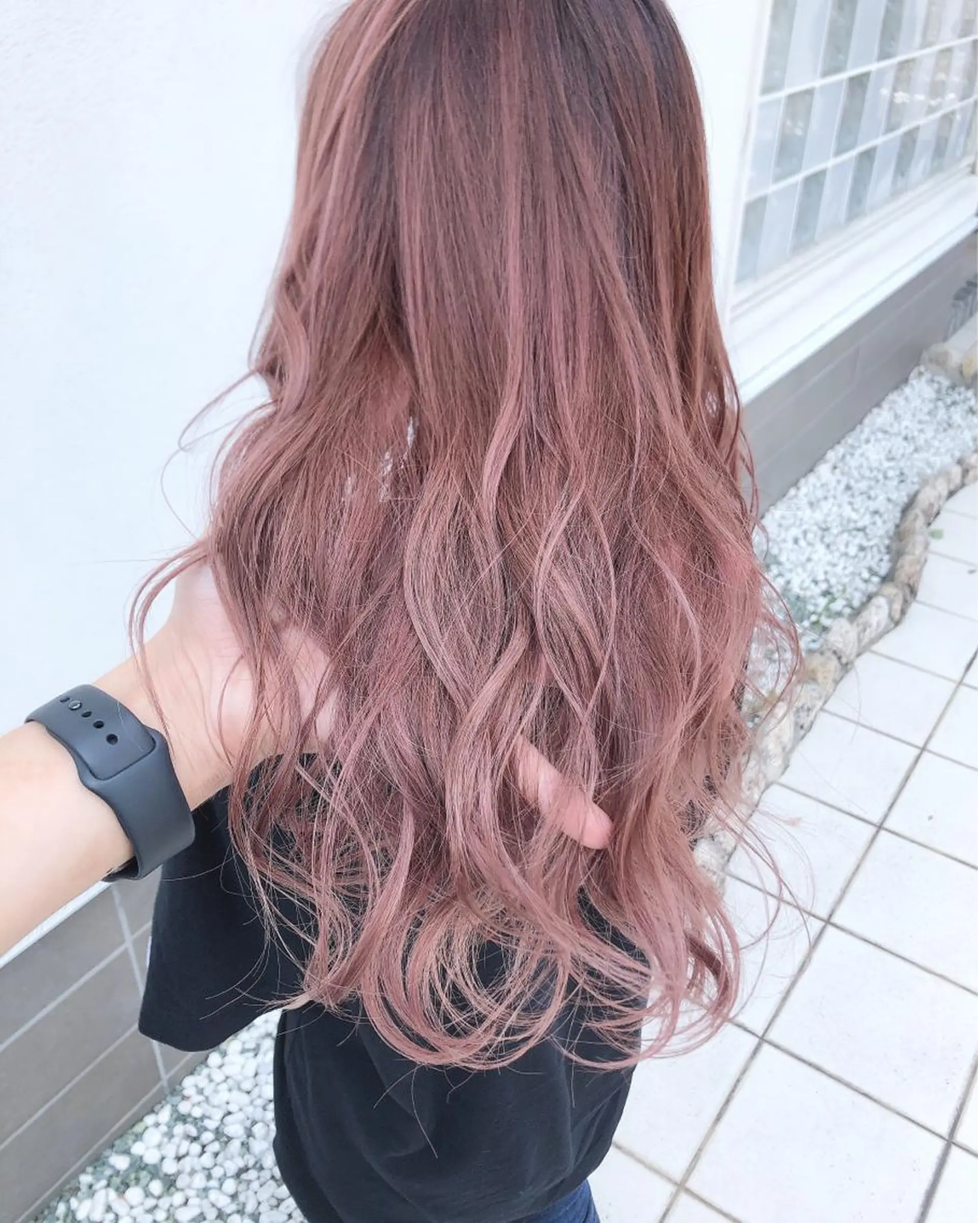 ロング ピンクブラウン ヘアカラー 具志 正太のヘアスタイル
