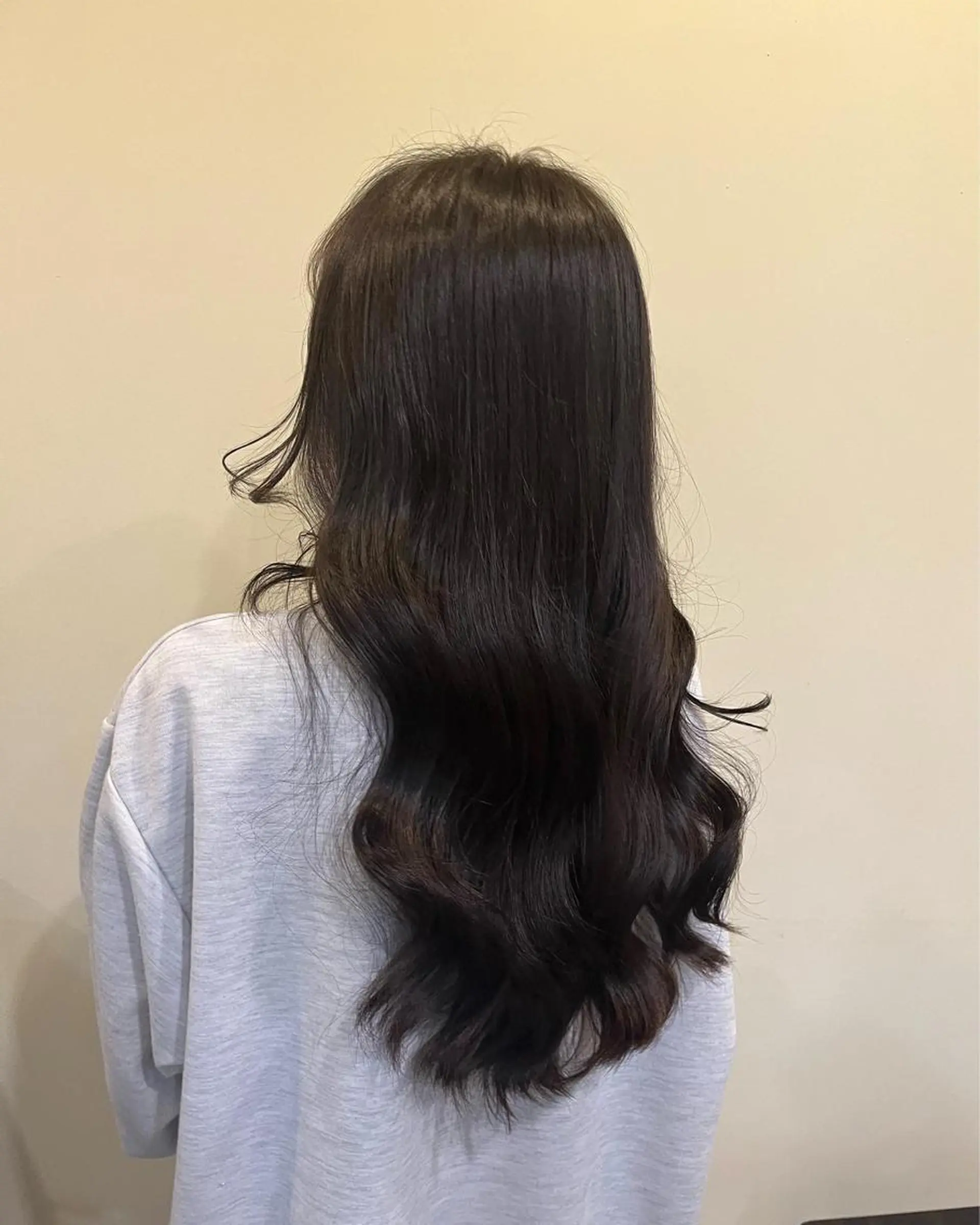 カラー 透明感カラー KOKORO 中村 朱里のヘアスタイル