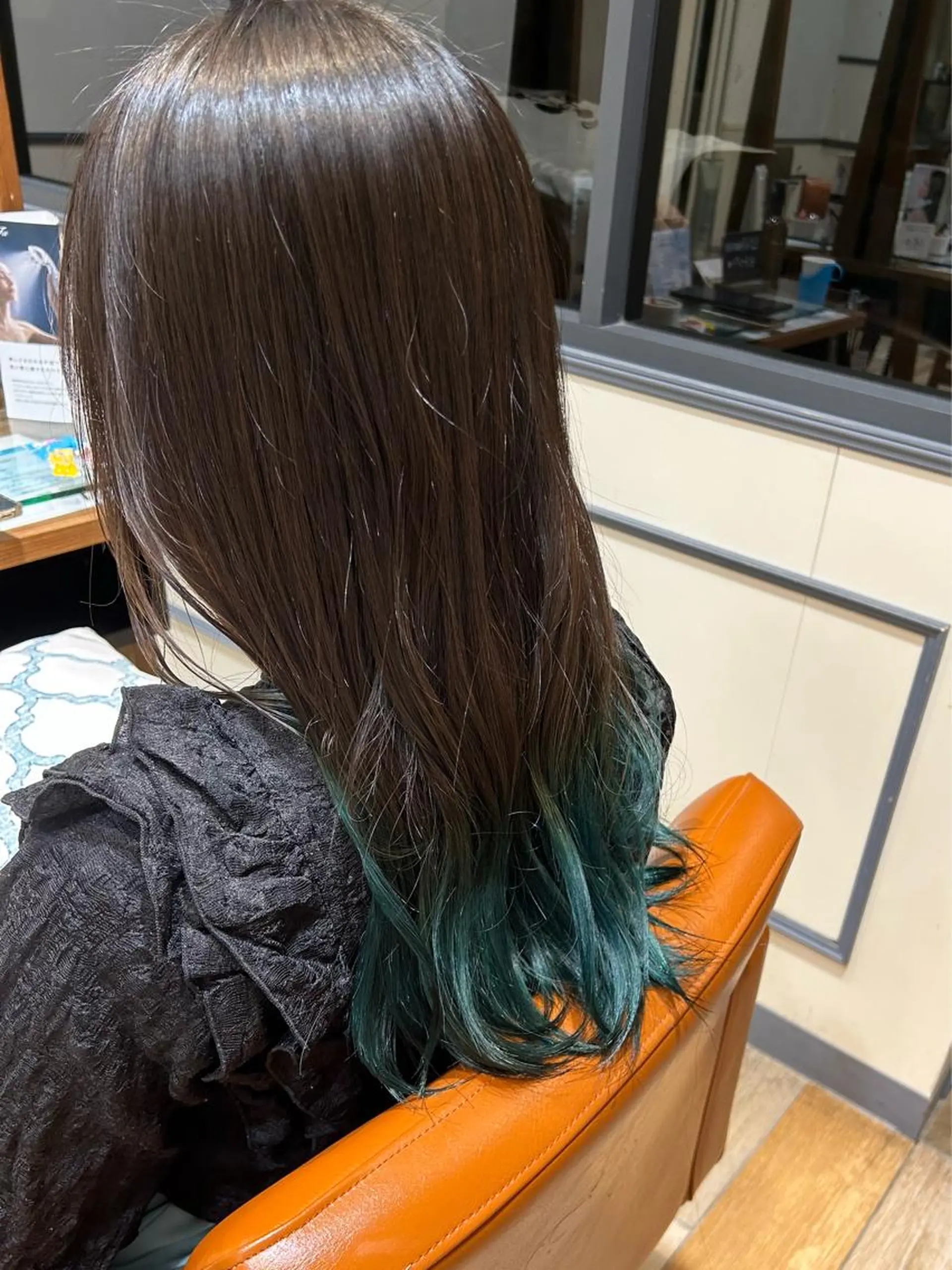 カラー 須藤 向日葵のヘアスタイル