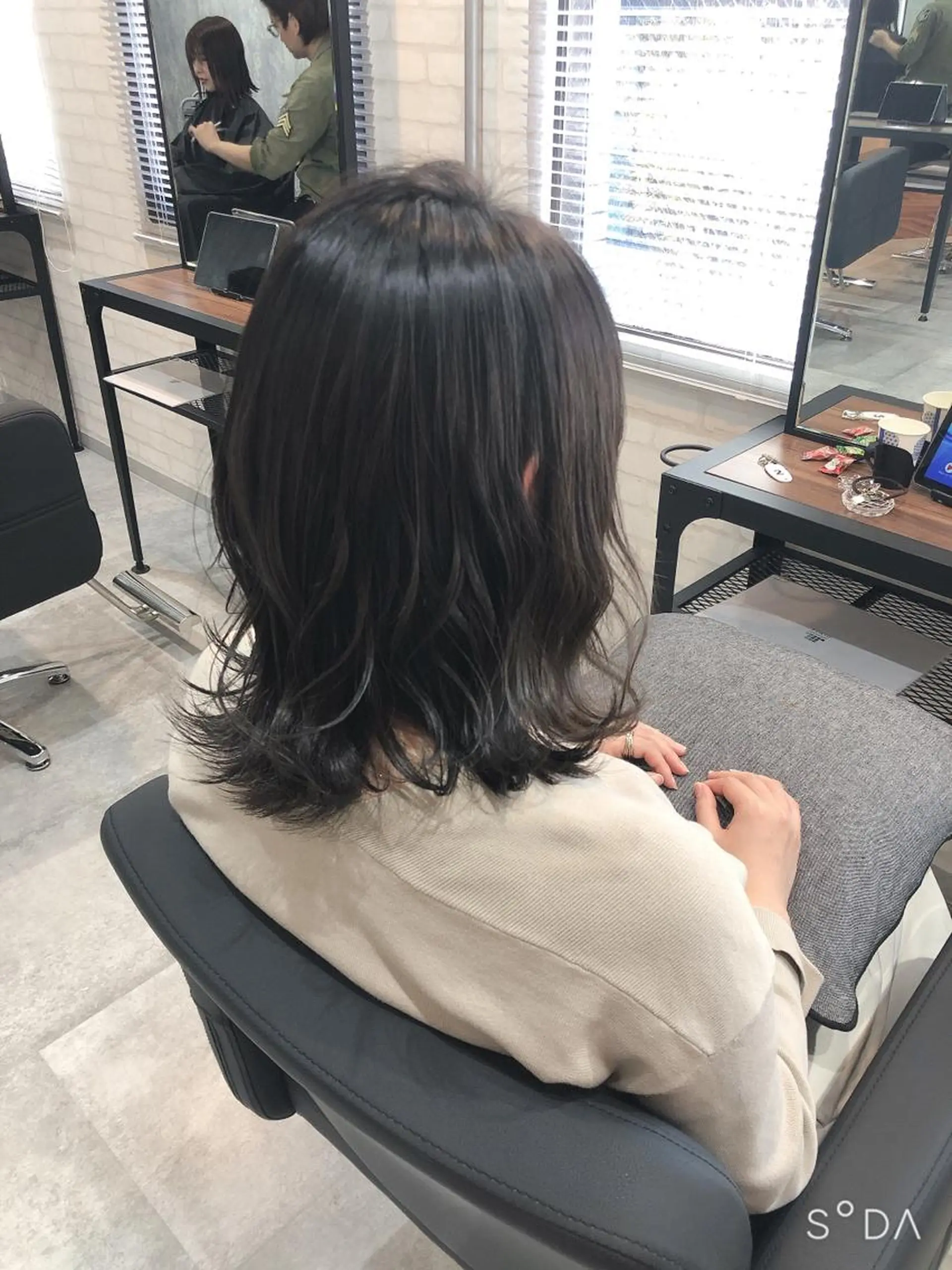 ミディアム カラー アッシュ れな/Zina博多 トレンド/顔周りのヘアスタイル