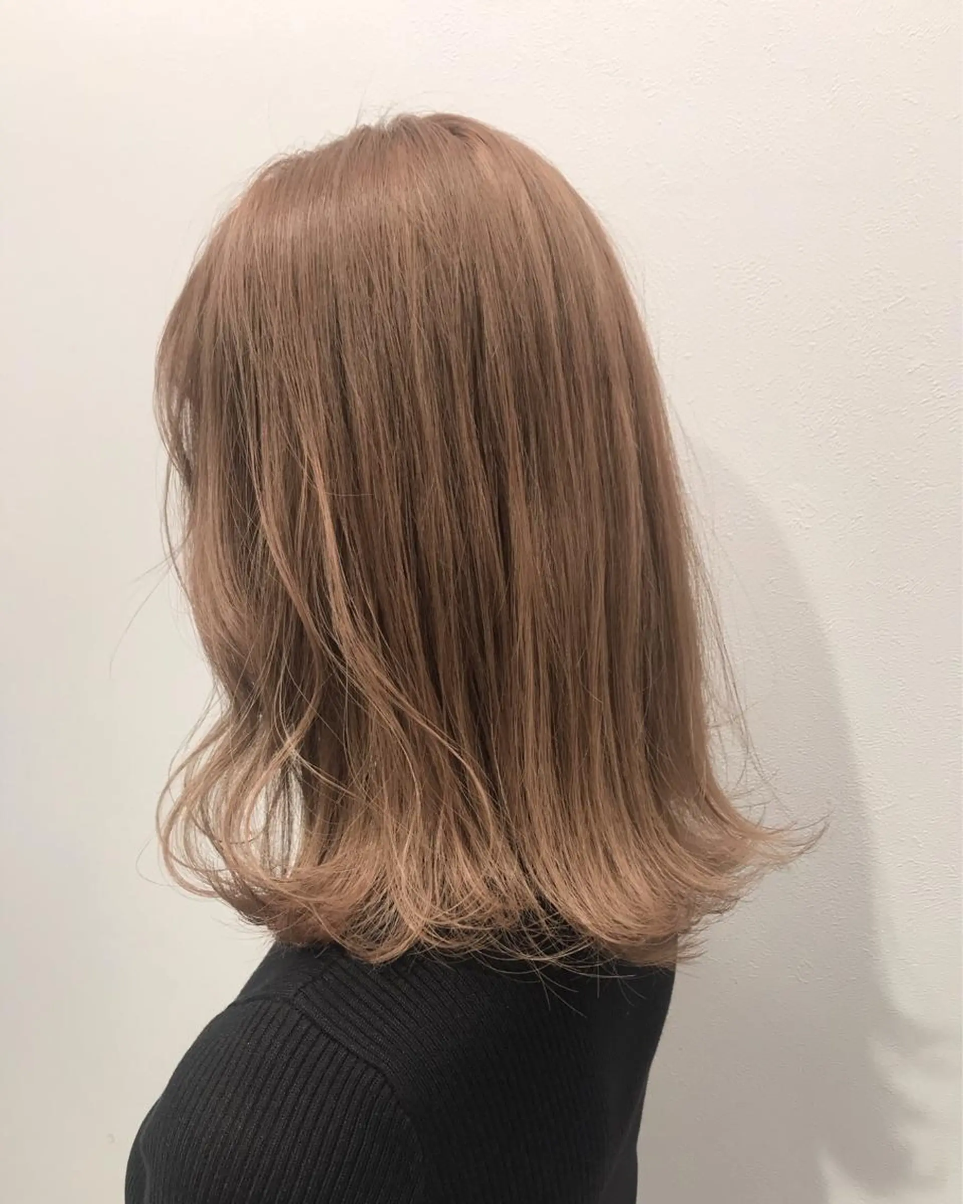 ミディアム カラー 🩵ハイトーン 美咲🩵のヘアスタイル