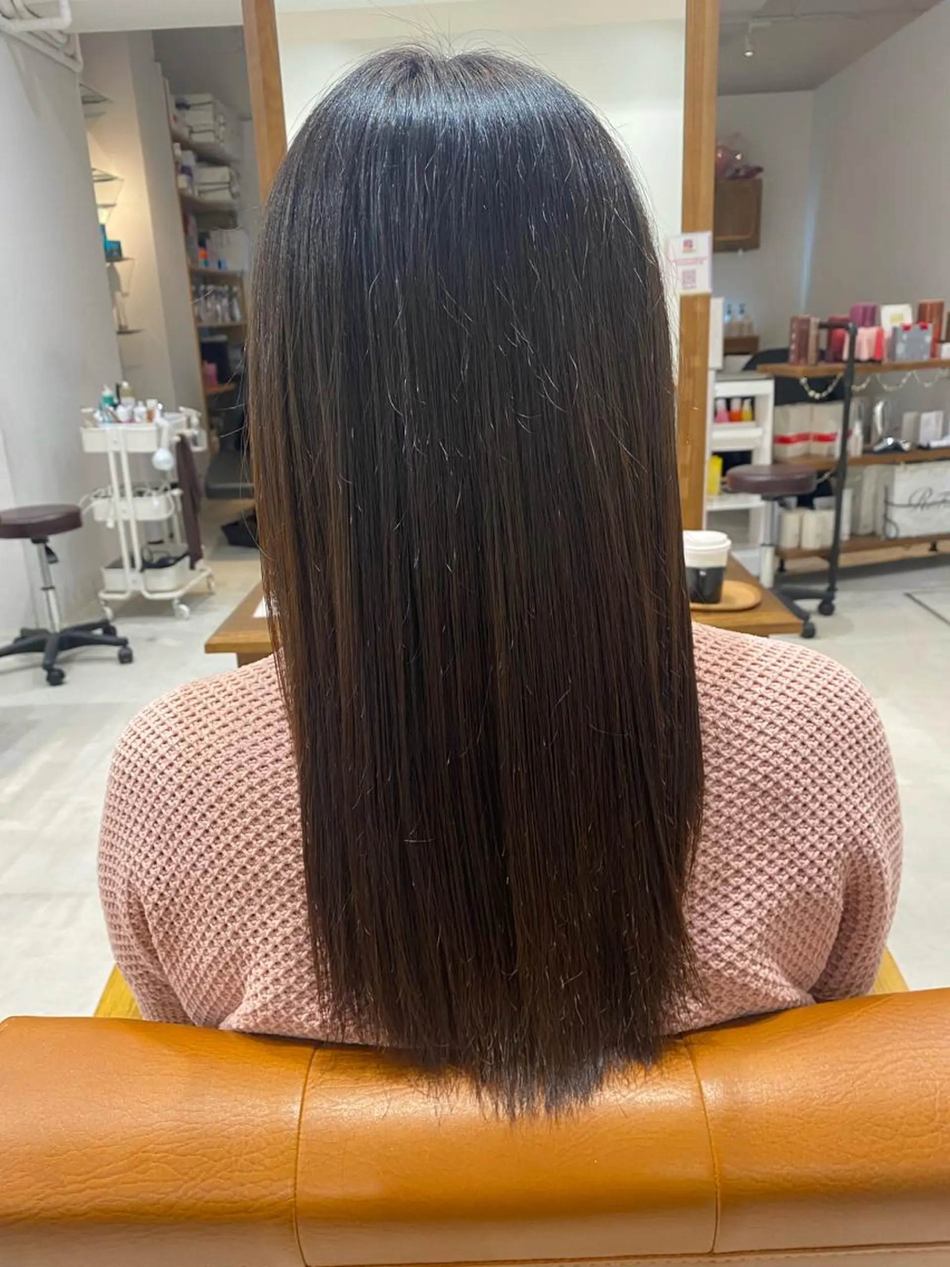 セミロング パーマ 縮毛矯正 山﨑 燦人のヘアスタイル