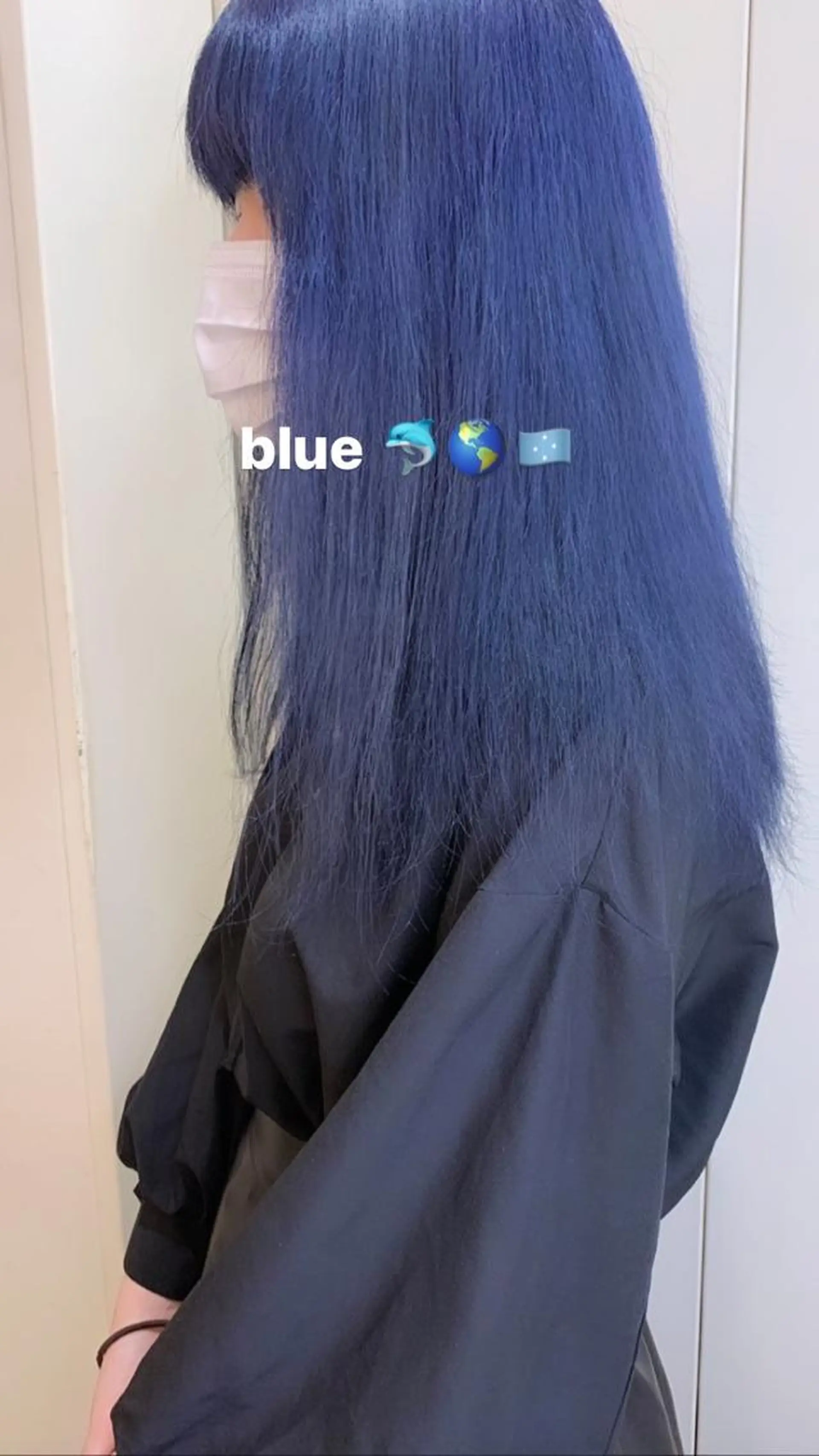 ロング カラー ブリーチ ブルーカラー 桃果 momokaのヘアスタイル