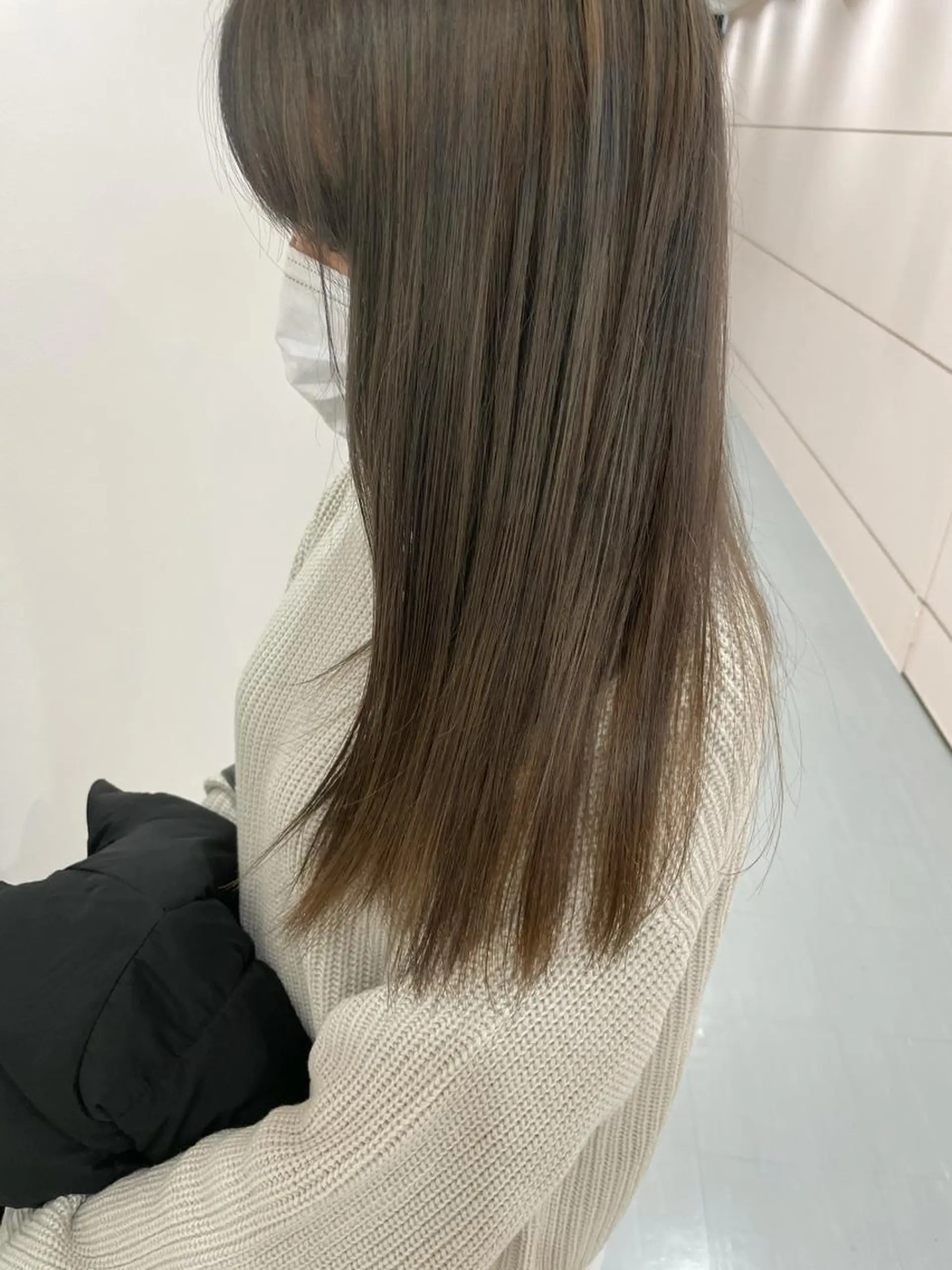 ロング カラー akane .のヘアスタイル