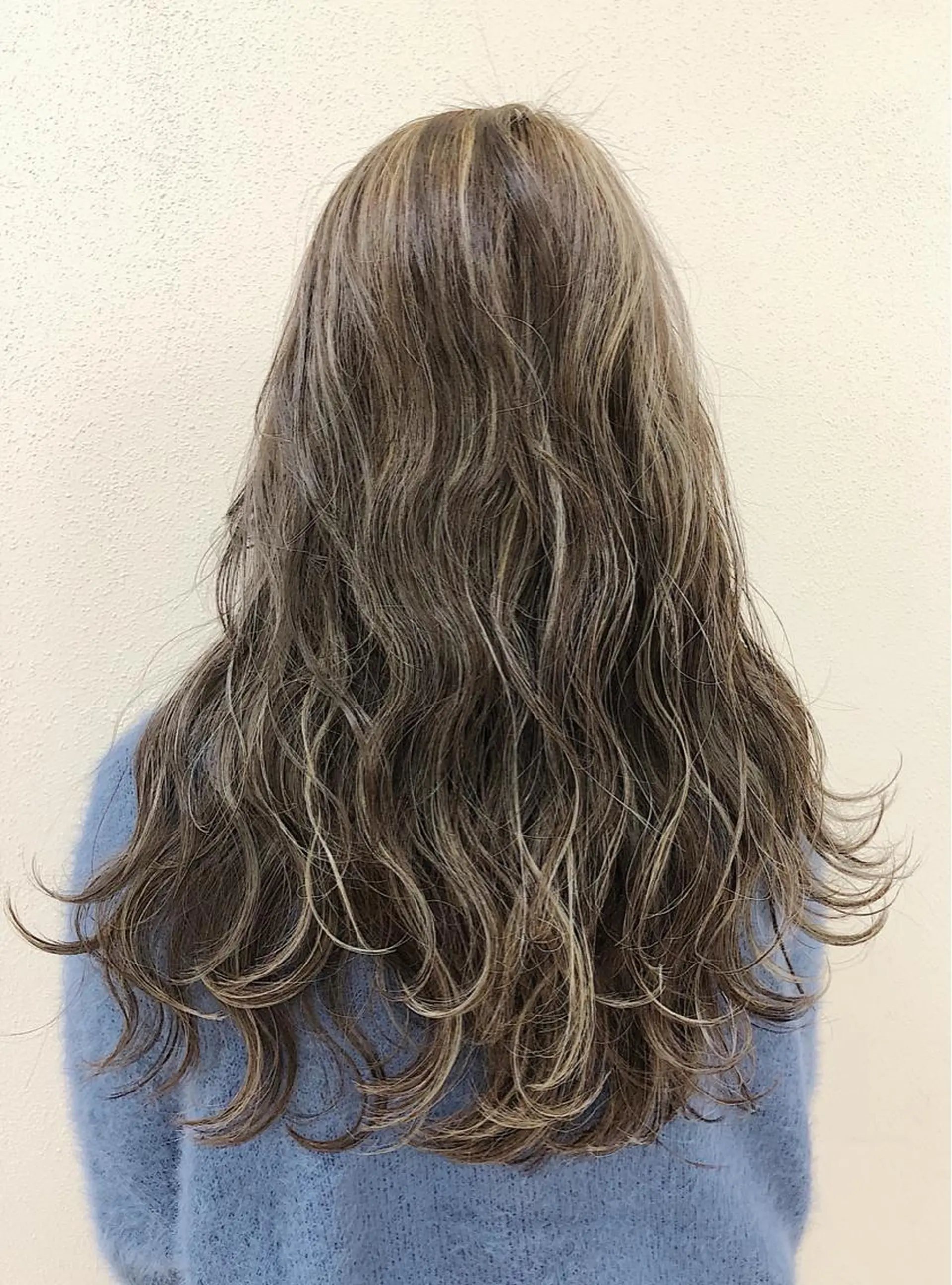 ロング カラー グレージュ ハイライトカラー 3Dハイライト 外国人風カラー ハイライト 【t.a.g（タグ）】所属・ノンダメージ髪質改善 カラー💎/KURAのヘアスタイル