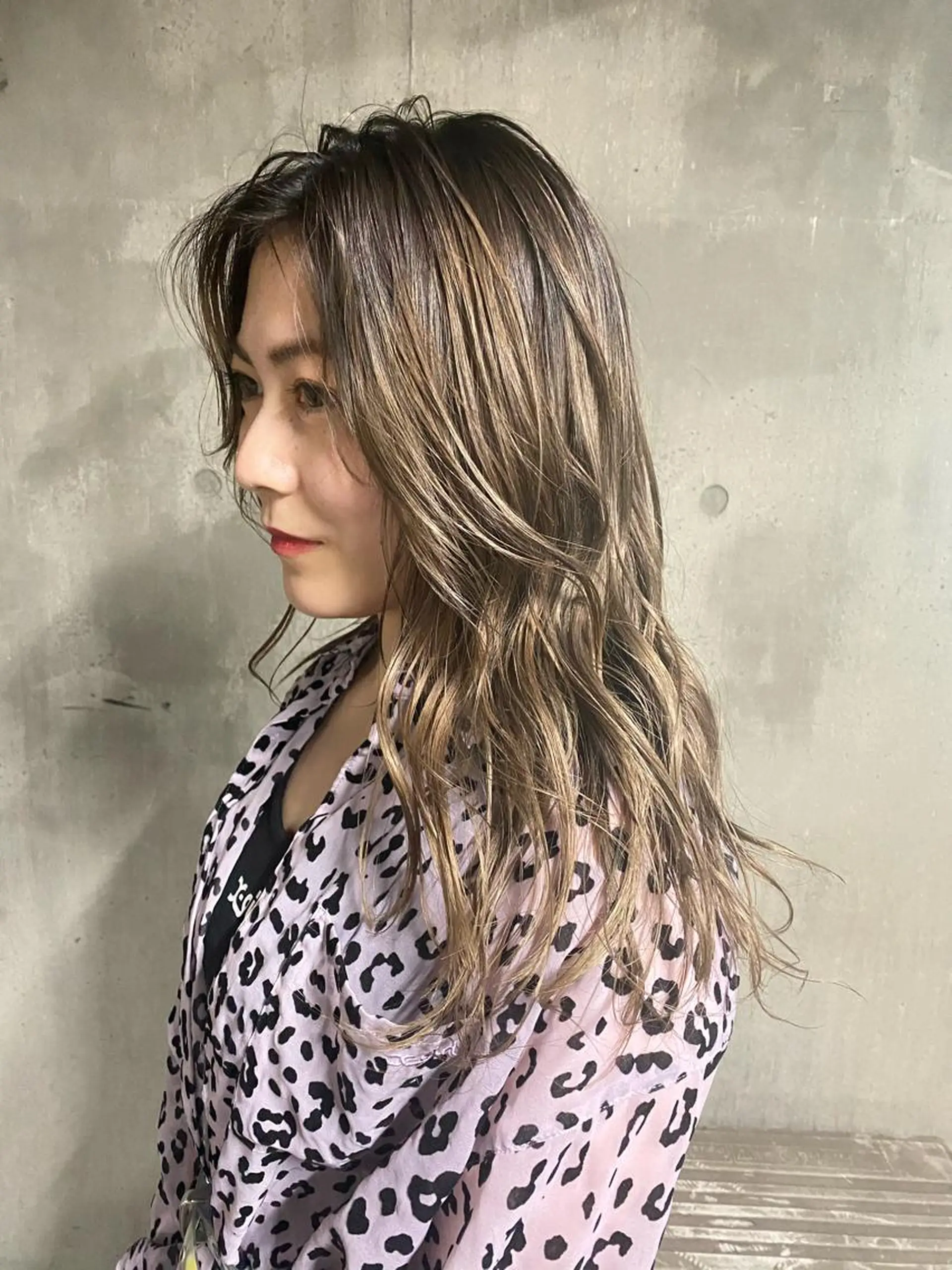 セミロング ハイライト BLANCO所属・杉浦 里奈のヘアスタイル