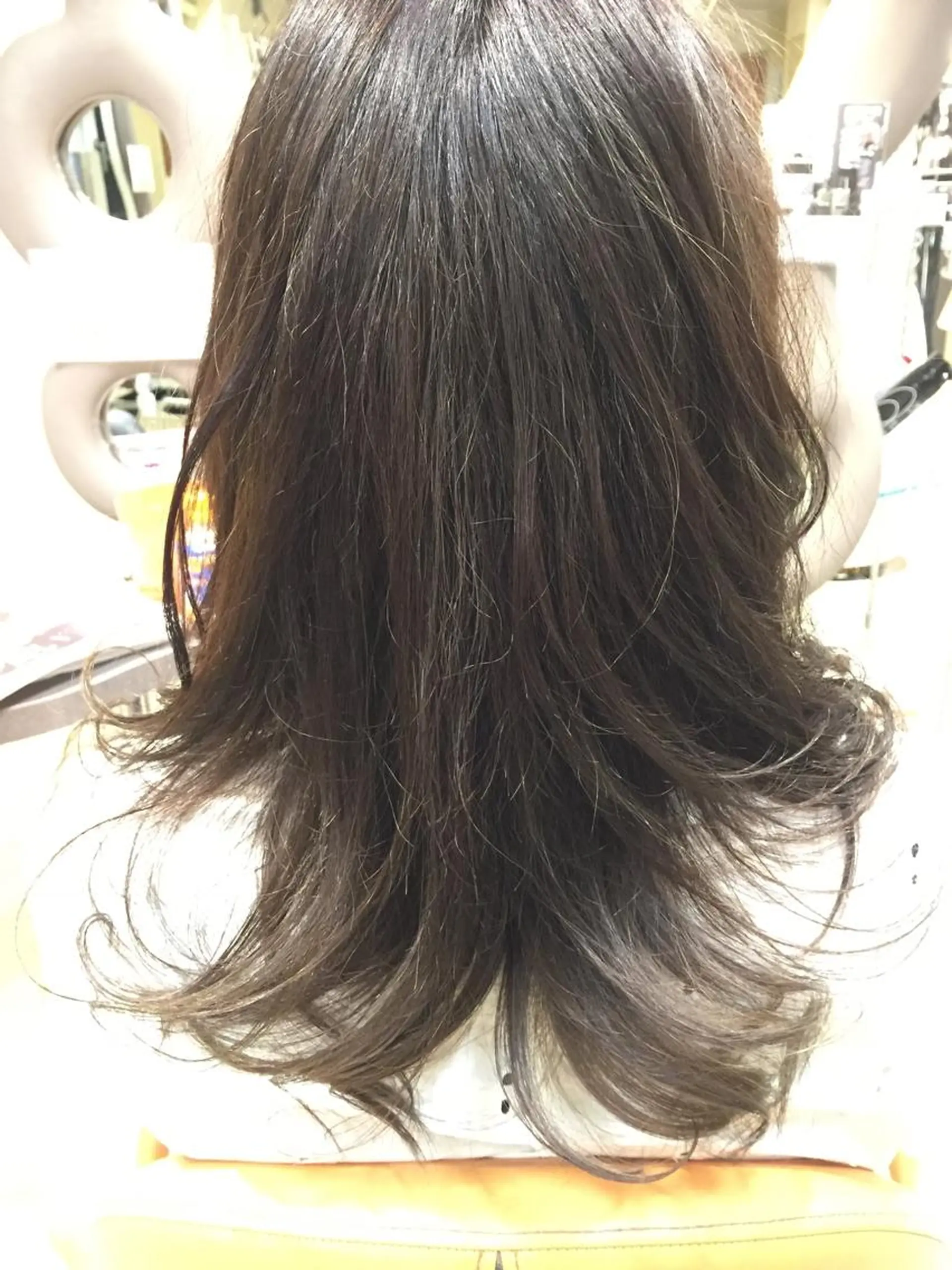 ミディアム カラー パーマスタジオ グレイス はやとのヘアスタイル