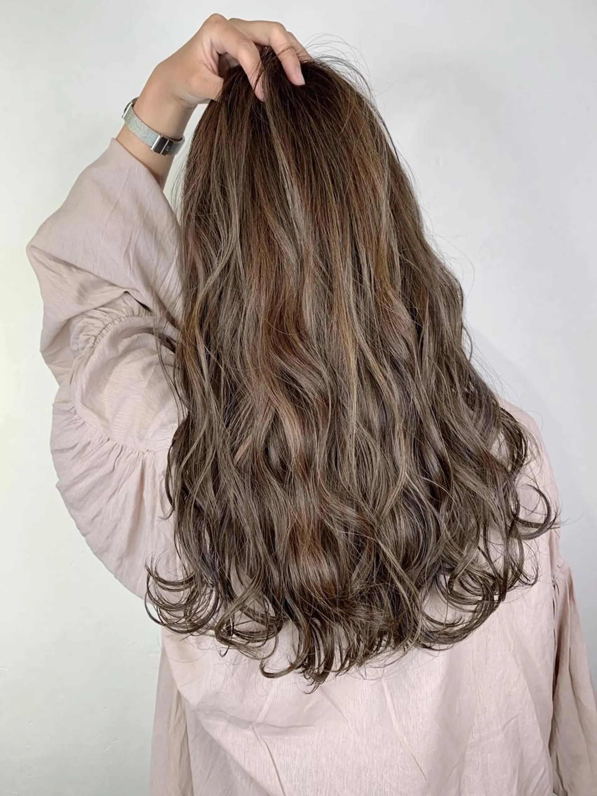 セミロング アンダーバーホワイト 堺東店のヘアスタイル