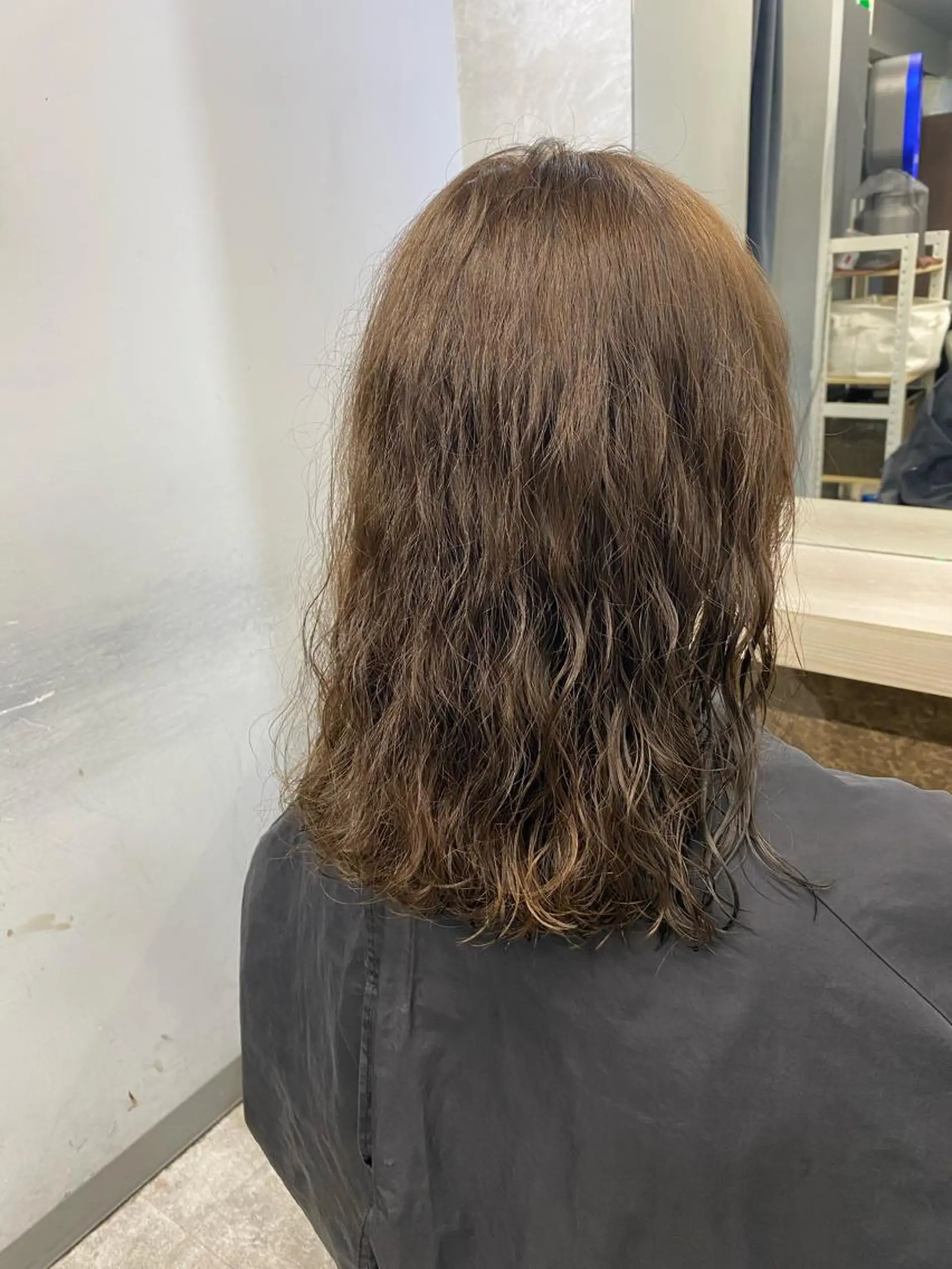 セミロング パーマ 東野 拓海のヘアスタイル