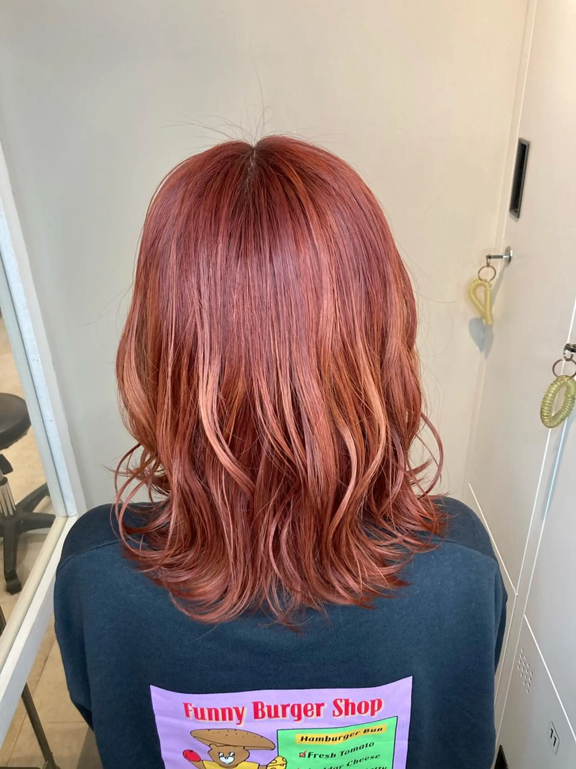 ミディアム カラー ブリーチ オレンジ カット ヘアカラー トリートメント ダアッカ所属・高木 陽平のヘアスタイル