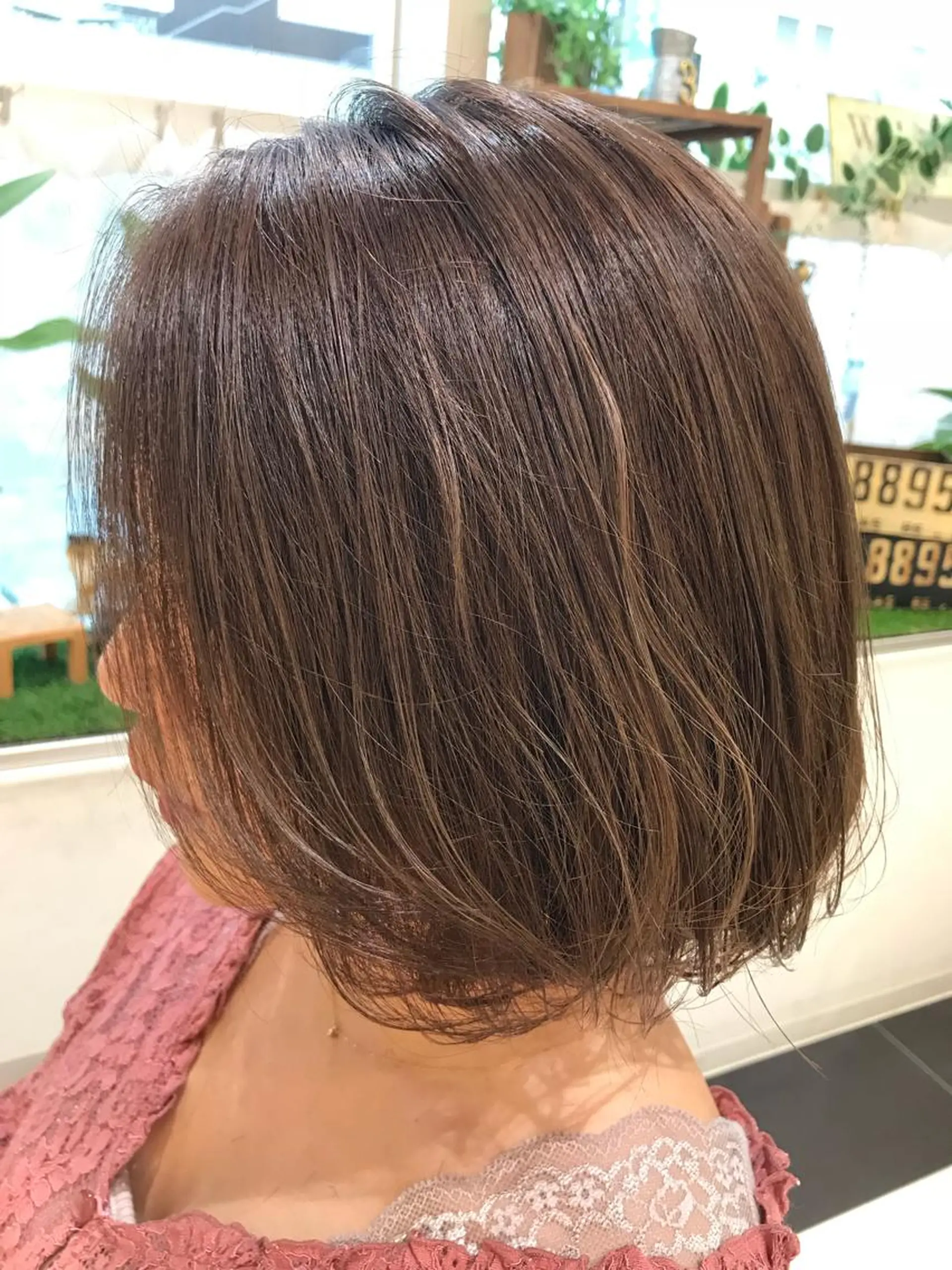 ショート カラー グレージュ 清藤 綾のヘアスタイル