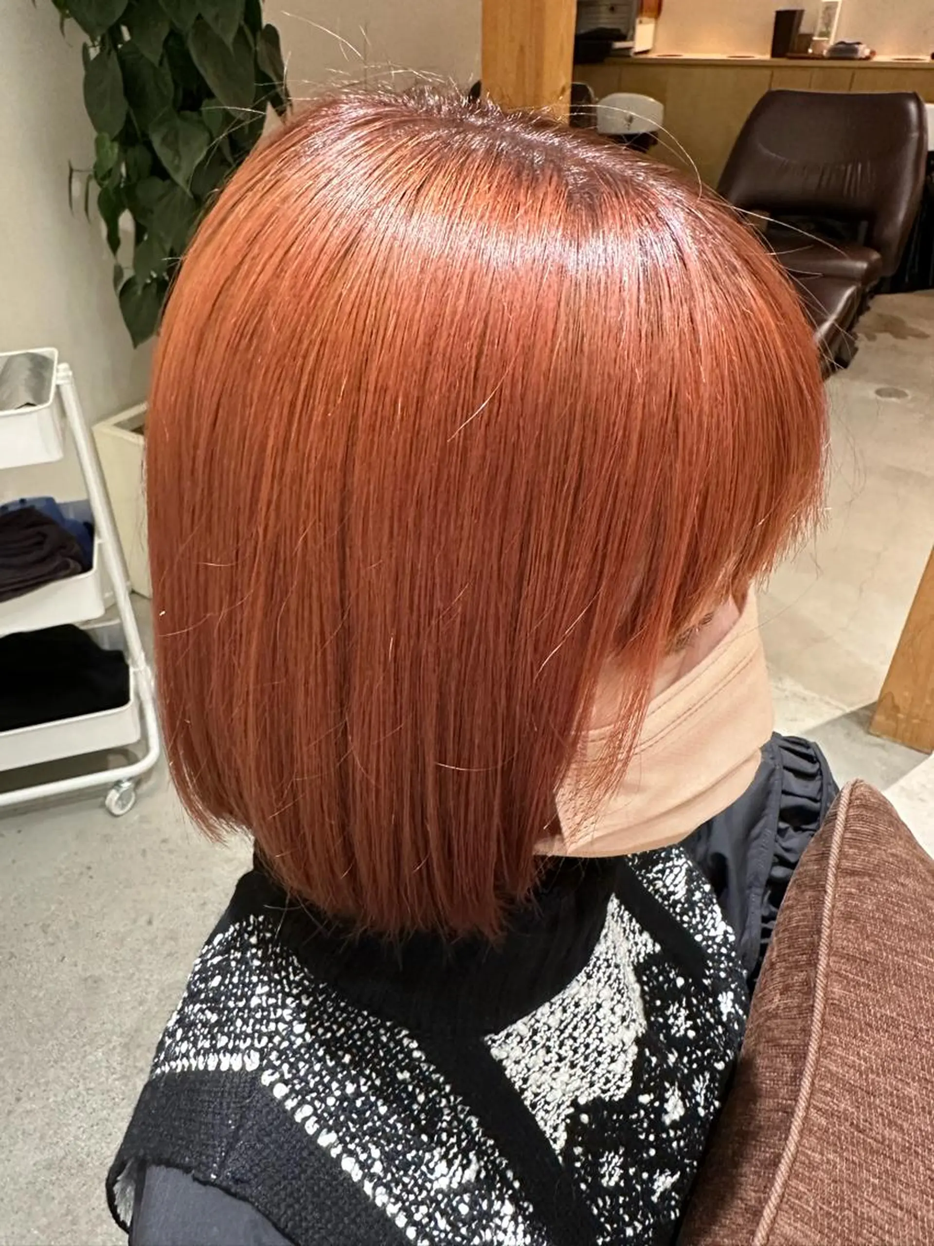 ショート カラー ベージュカラー ブリーチ オレンジ オレンジベージュ . YULIAのヘアスタイル