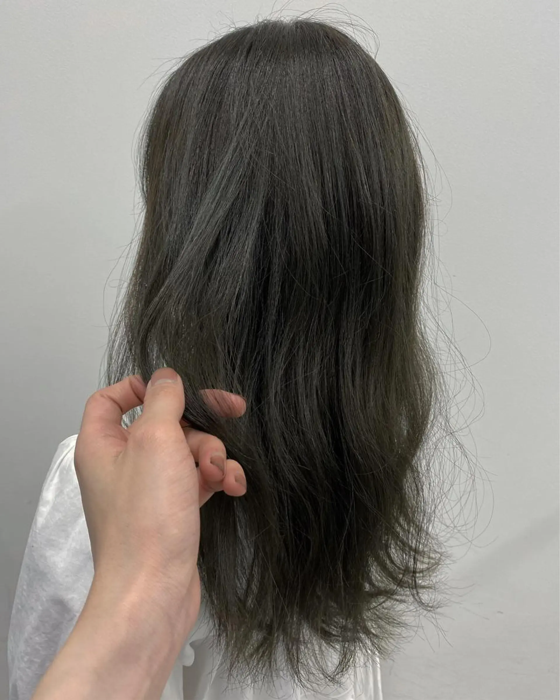 ロング カラー ハイレイヤー/顔周り /レイヤーカットのヘアスタイル