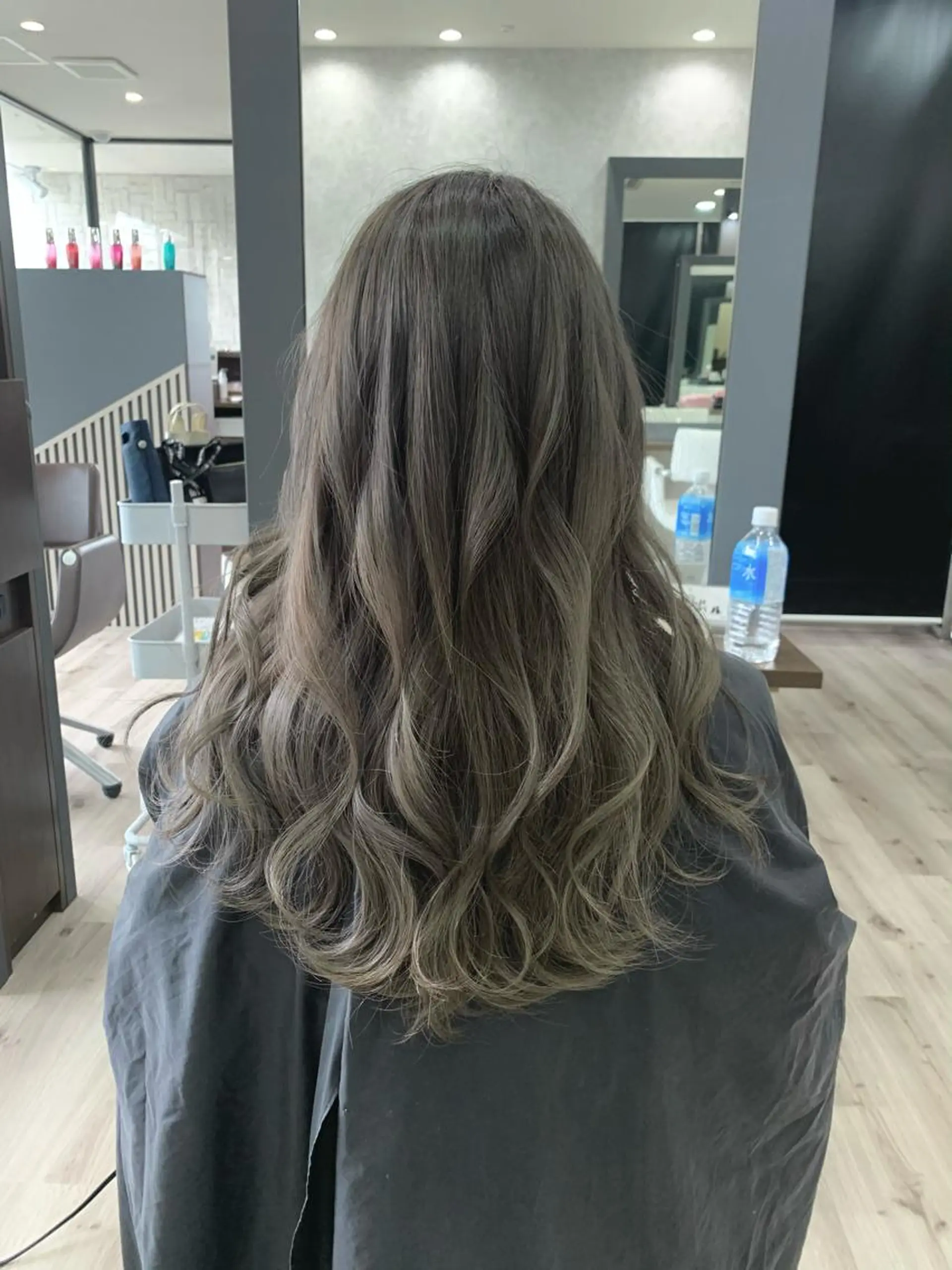 ロング カラー ブリーチ ケアブリーチ 透明感カラー グレージュ ハイライトカラー たなか りなのヘアスタイル