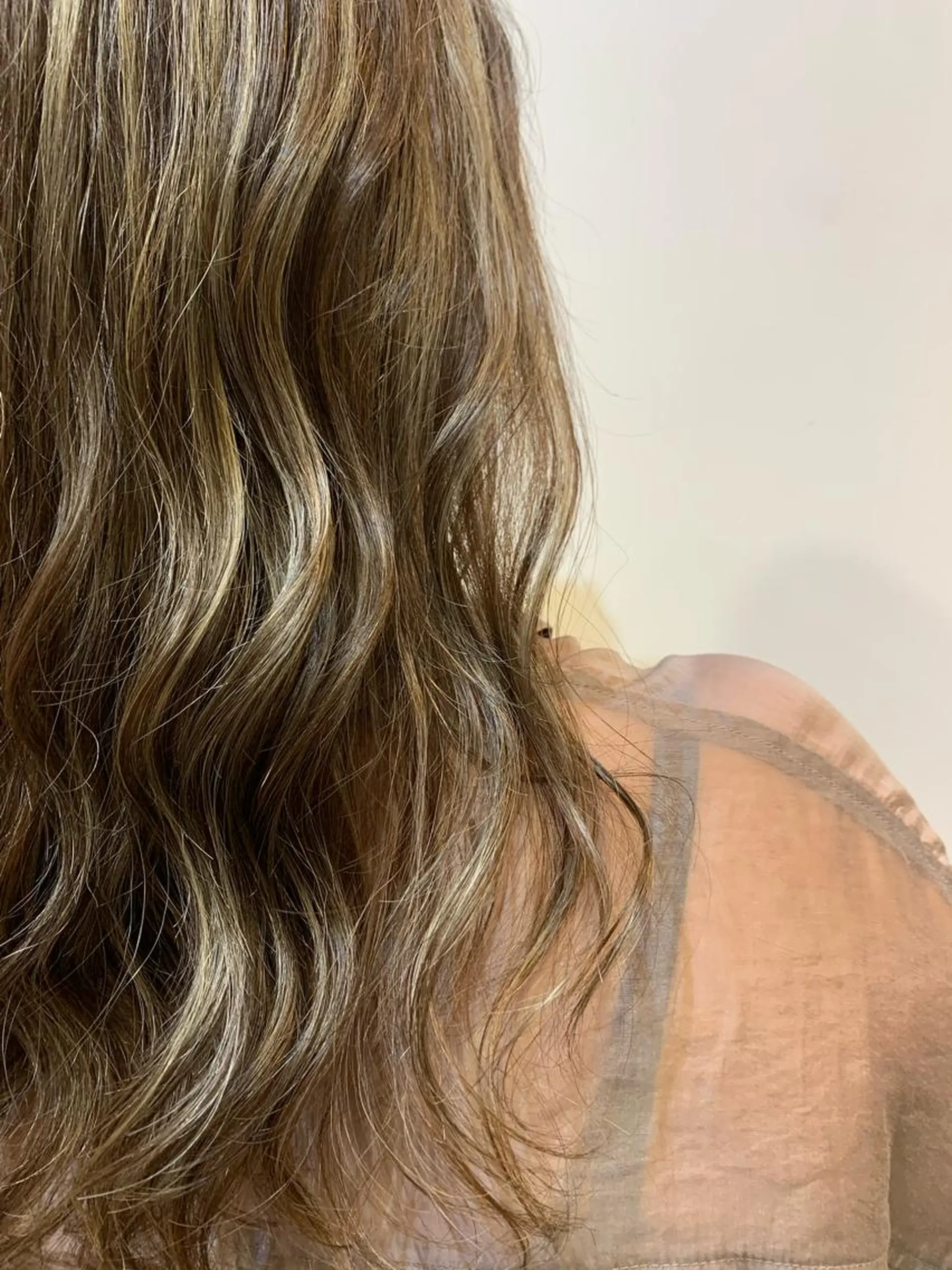 ミディアム カラー ハイライトカラー ハイライト 中目黒🌼 🌼ハナのヘアスタイル