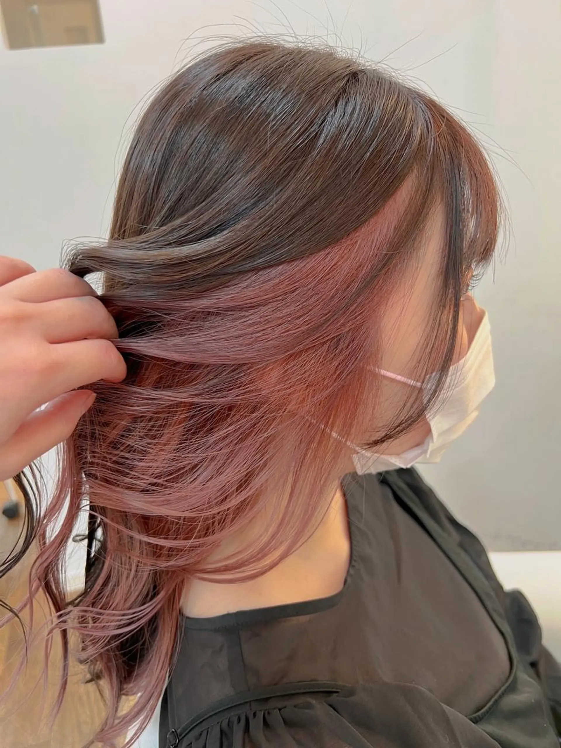 ロング カラー インナーカラー ピンクカラー ヘアカラー トリートメント ✂︎HITOMI ✂︎のヘアスタイル