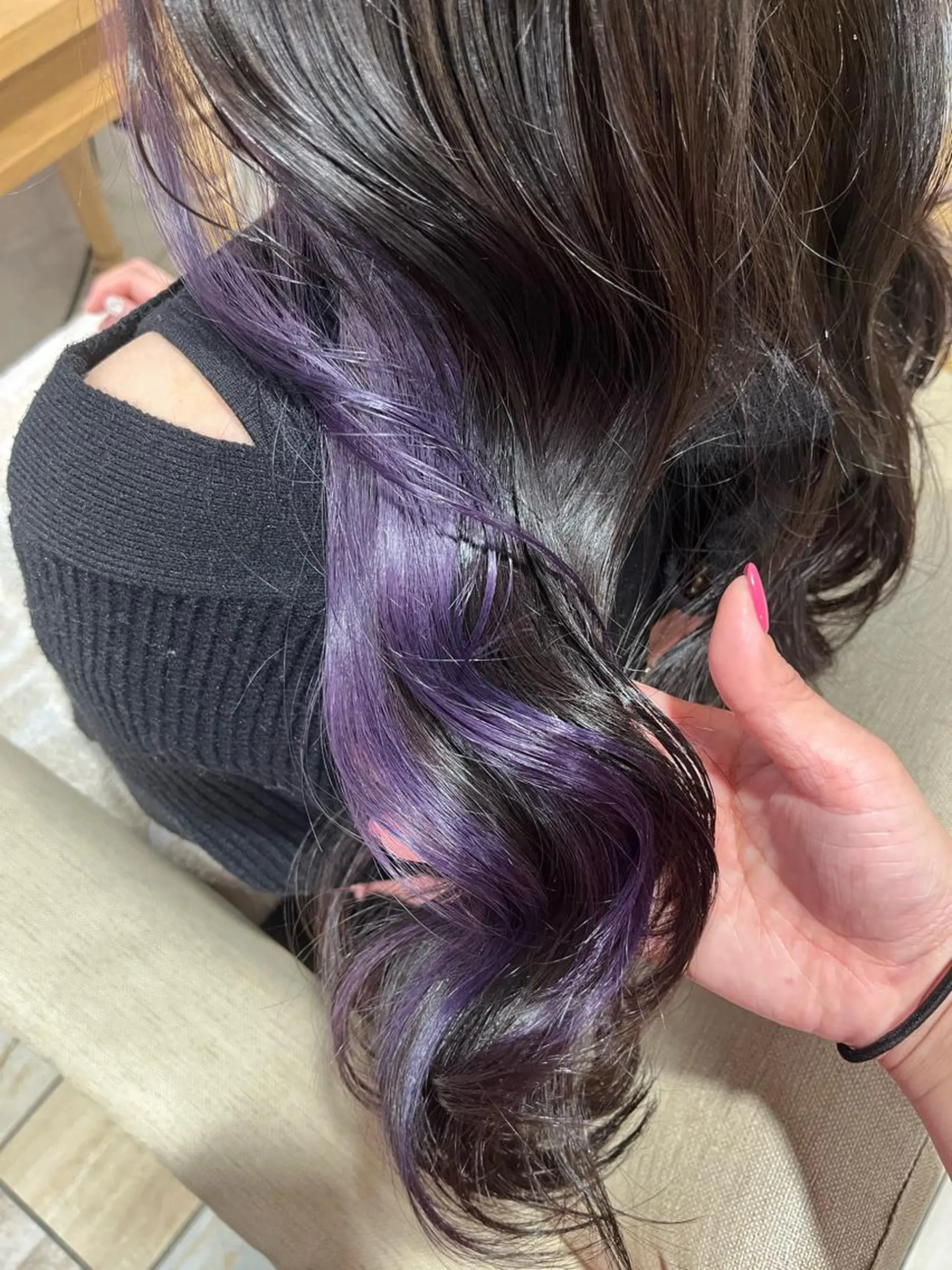 ロング カラー ブリーチ イヤリングカラー 勝野 優佳のヘアスタイル