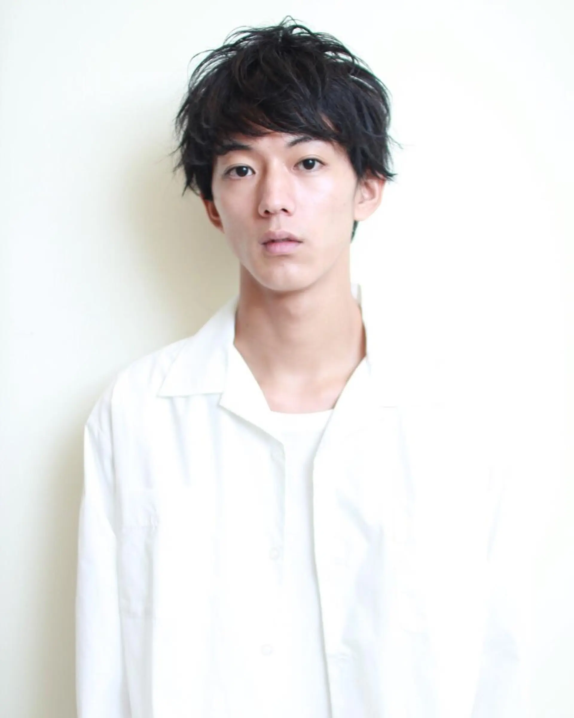 ショート カラー パーマ ヘアアレンジ メンズ メンズバレイヤージュ メンズハイライト マッシュ メンズパーマ バレイヤージュ 【ツヤ髪美容師】 ツダケイスケのヘアスタイル