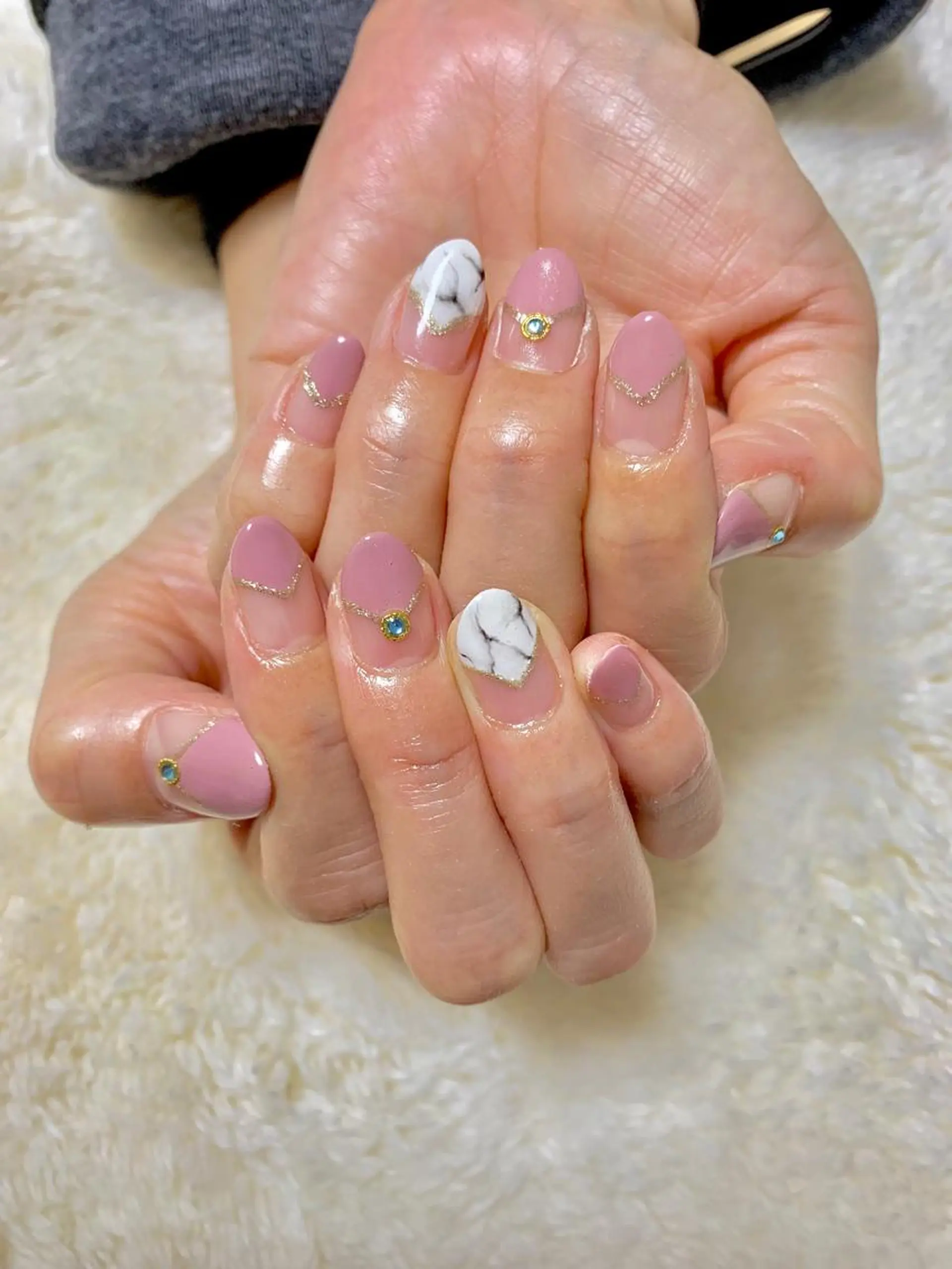 ネイル アートネイル 夏ネイル EMILUCA 北河希のエステ・リラクイメージ