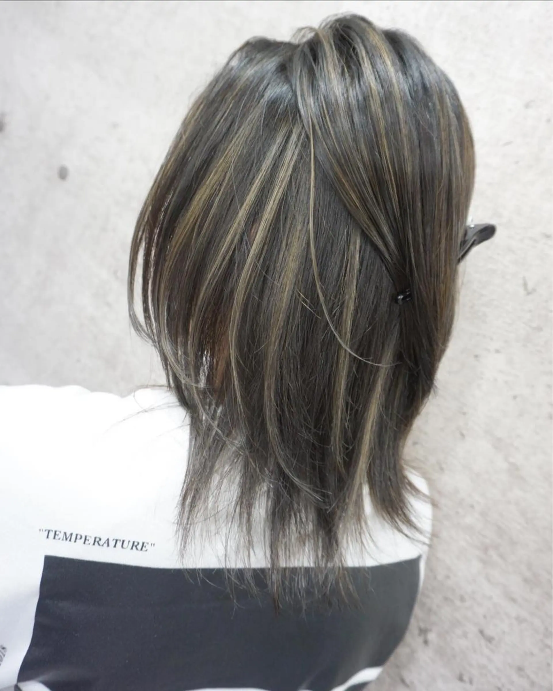 ミディアム ハイライト ウルフカット カット ヘアカラー トリートメント hair teria ryu 大塚のヘアスタイル