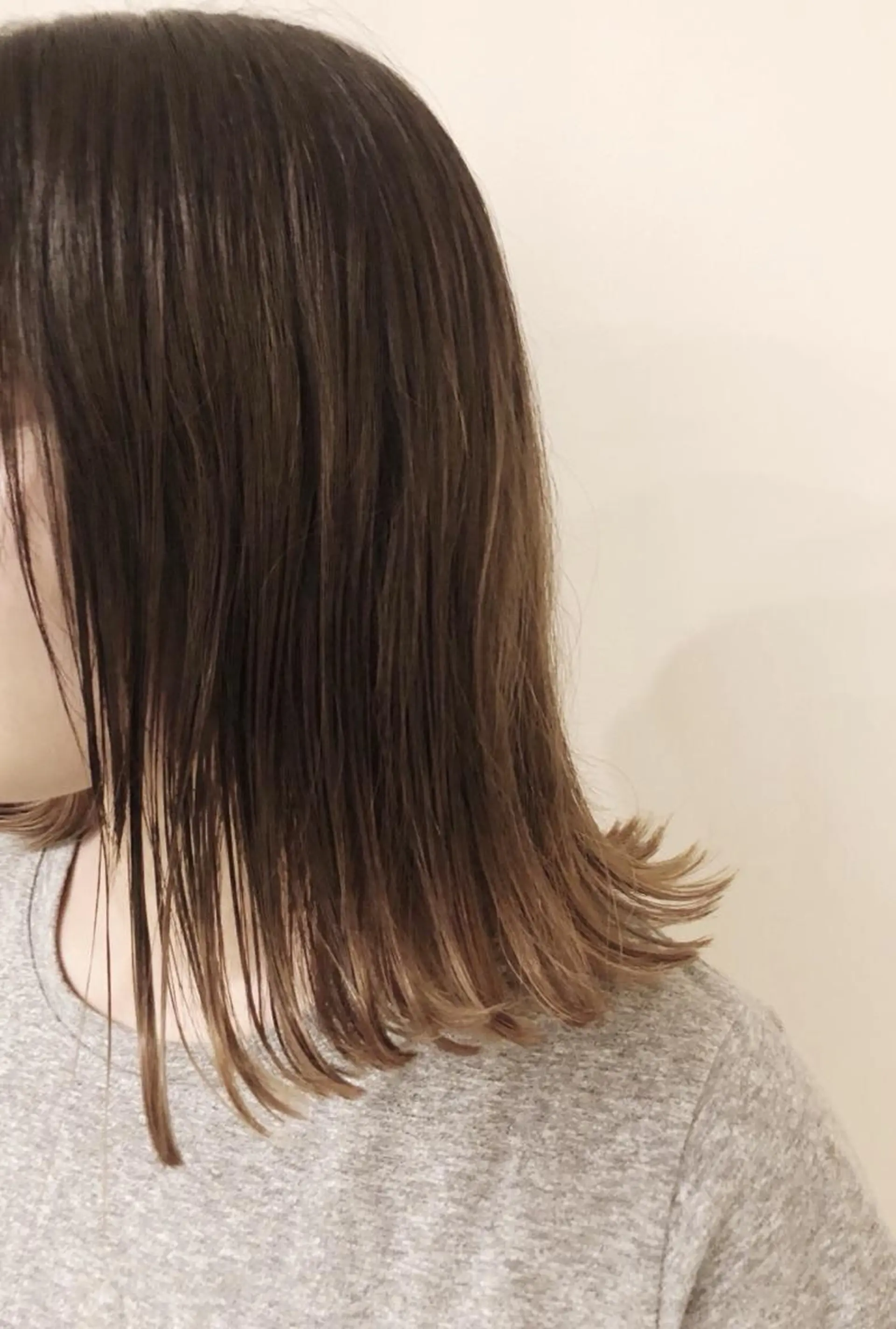 カラー ヘアカラー トリートメント 岩渕 由里香のヘアスタイル