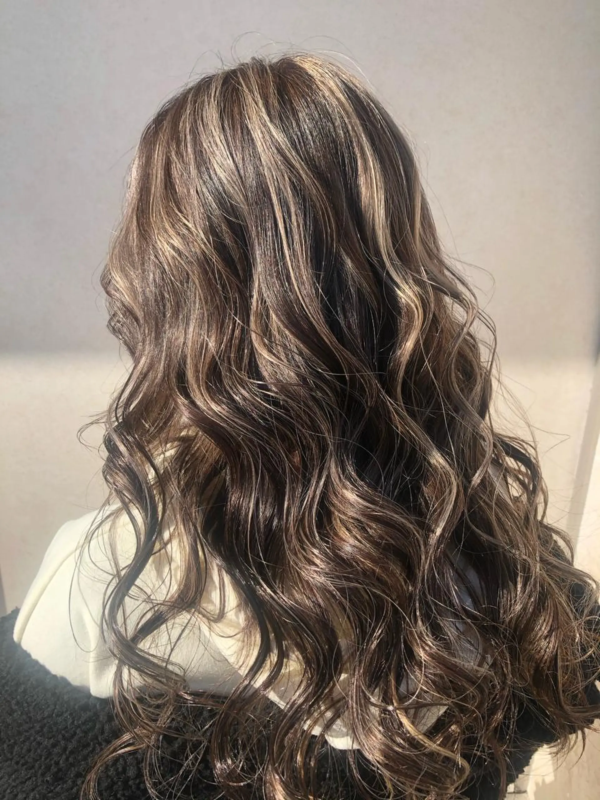 セミロング カラー ベージュカラー ハイライトカラー ハイライト ヘアカラー 井澤 和花のヘアスタイル