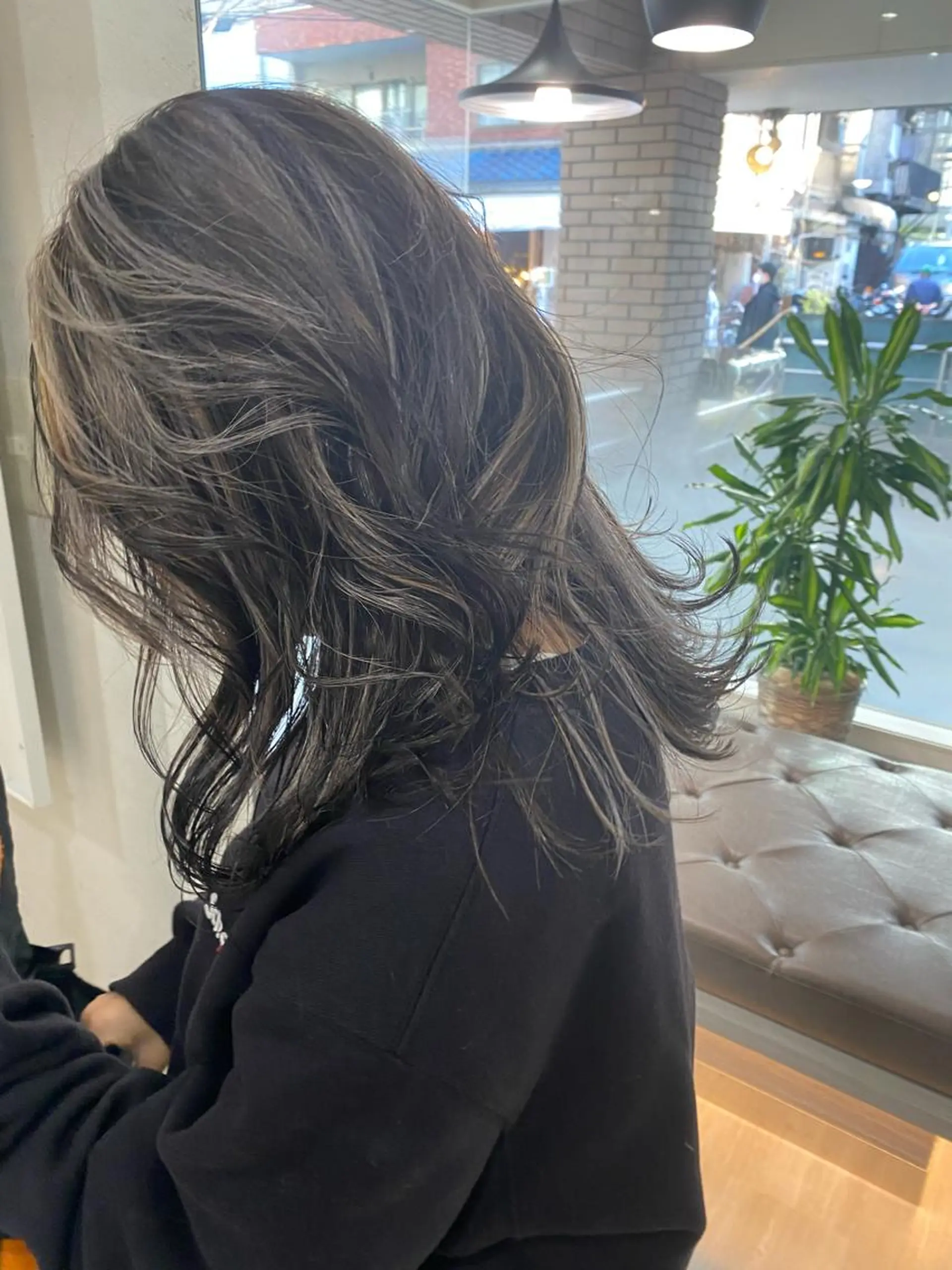 セミロング カラー 垢抜けのプロ🪄 honoのヘアスタイル