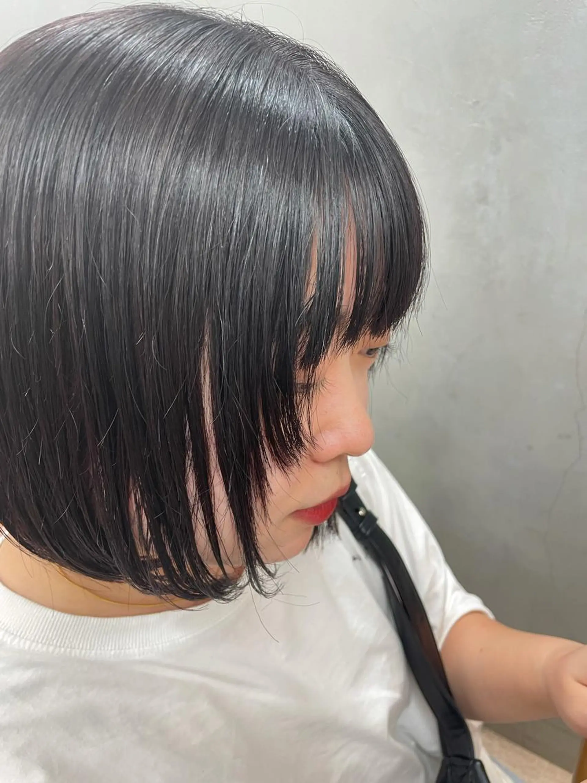 ミディアム 顔まわりレイヤー 顔周りカット レイヤーカット ハイトーン 🌷ハルミ🌷のヘアスタイル